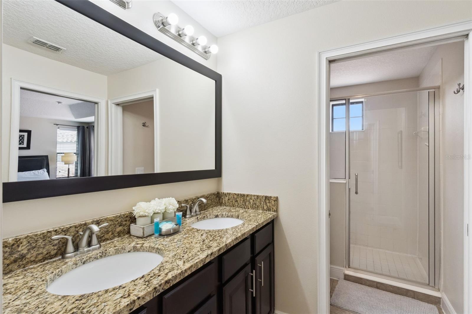 Townhouse at 8137 ROSEVILLE RD, DAVENPORT, photo 12 of 33