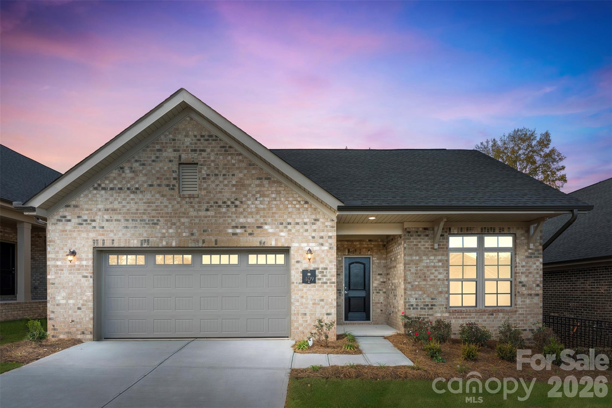Single Family Residence at 409 Newstyle Way, Gastonia, photo 2 of 27