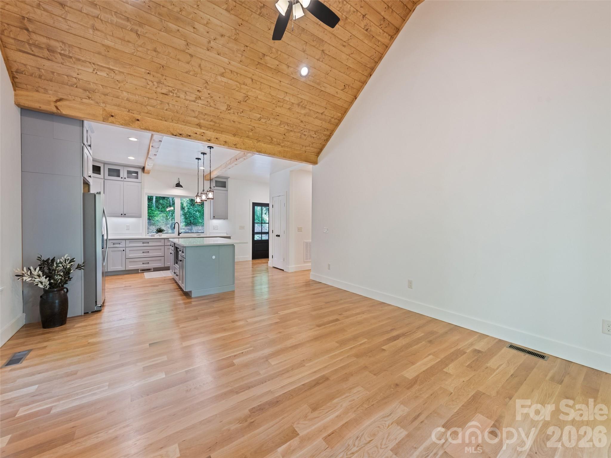 Single Family Residence at 288 Ironwood Drive, Clyde, photo 14 of 40