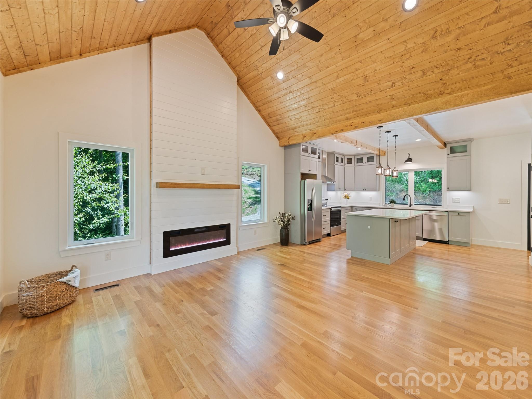 Single Family Residence at 288 Ironwood Drive, Clyde, photo 15 of 40