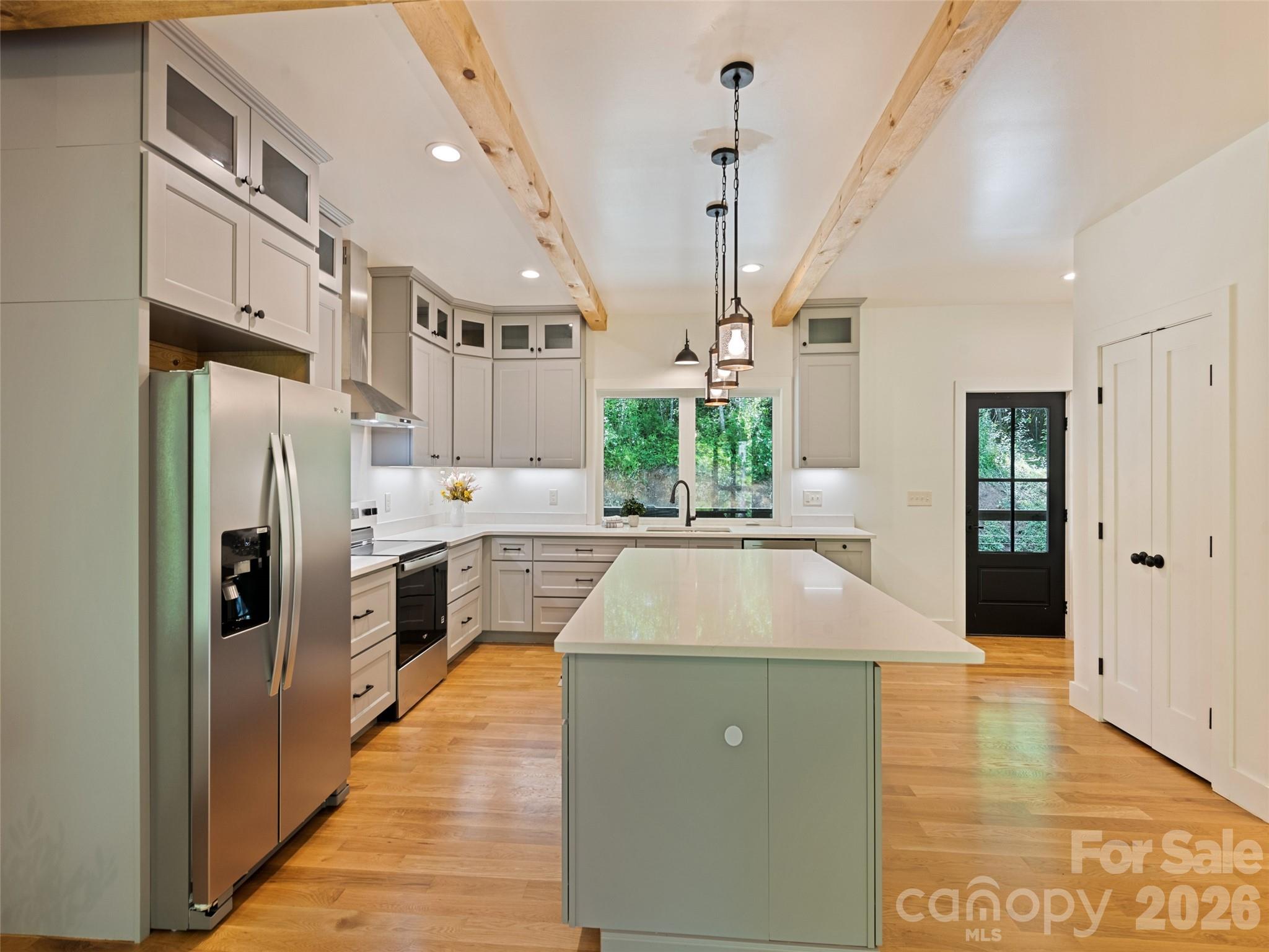 Single Family Residence at 288 Ironwood Drive, Clyde, photo 17 of 40