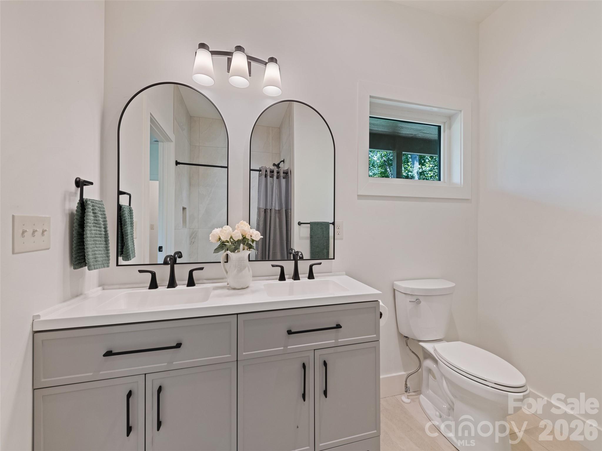 Single Family Residence at 288 Ironwood Drive, Clyde, photo 23 of 40