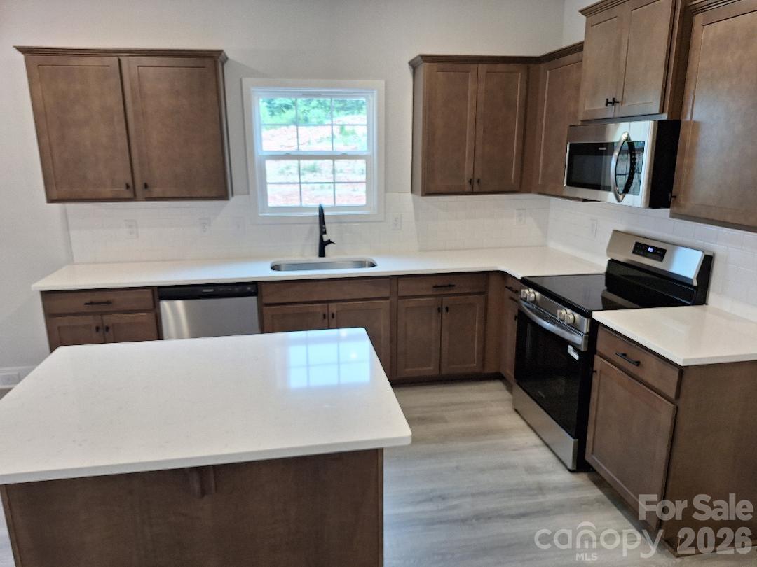 Kitchen - 146 Kerr Walk Drive, Statesville