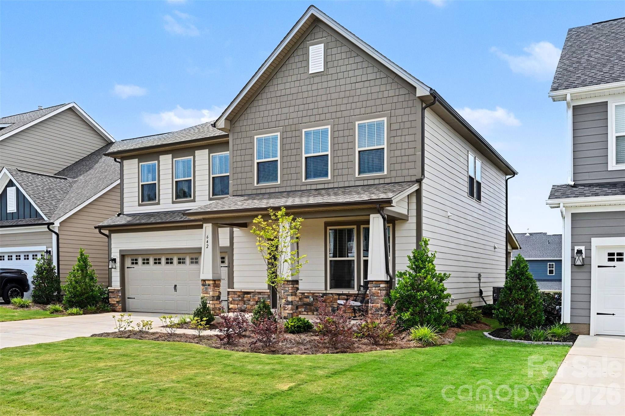 Single Family Residence at 642 Amberjack Place, York, photo 3 of 32