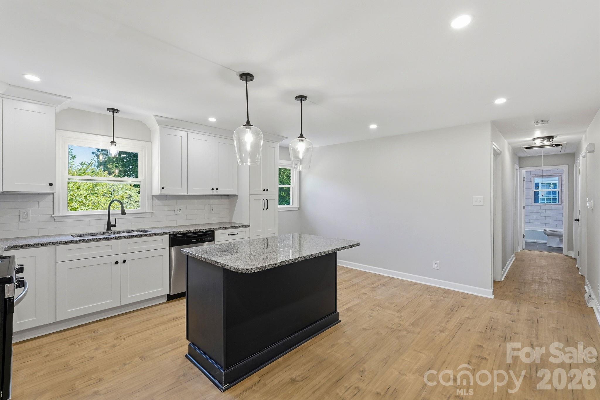 Single Family Residence at 1524 Williams Road, Lewisville, photo 10 of 43