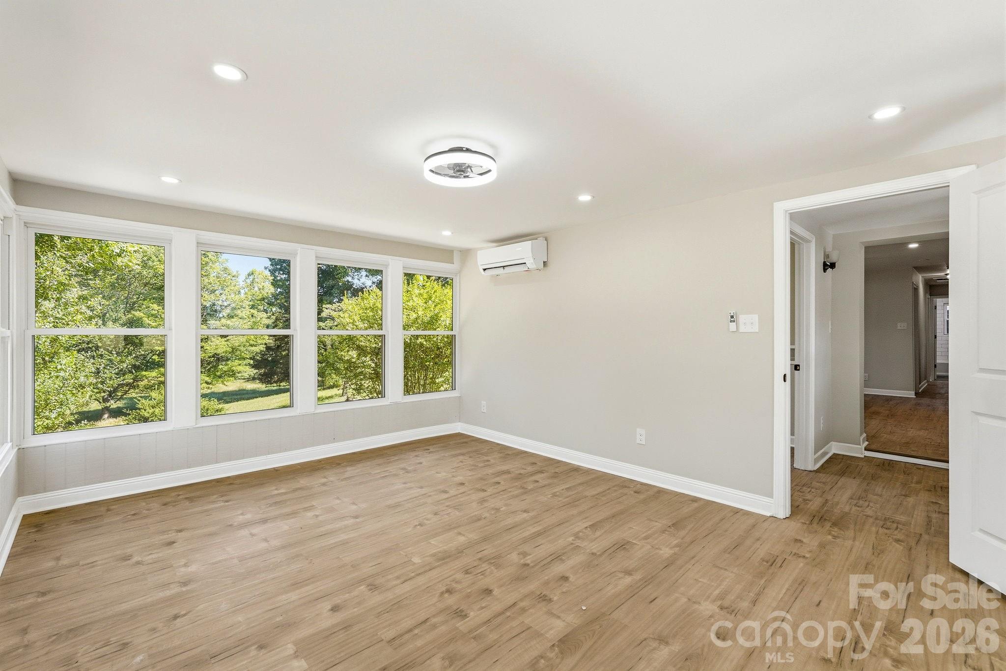 Single Family Residence at 1524 Williams Road, Lewisville, photo 15 of 43