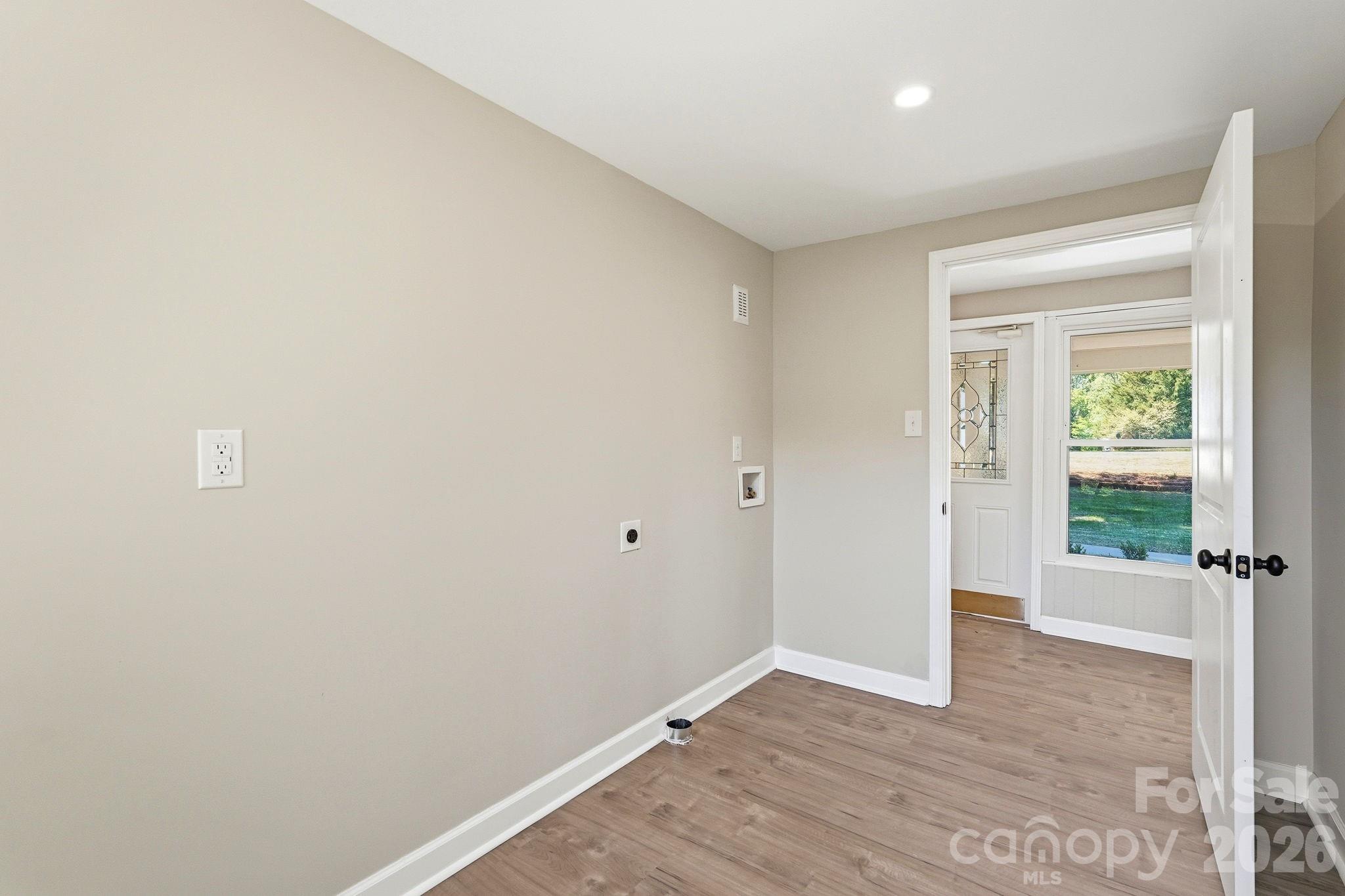 Single Family Residence at 1524 Williams Road, Lewisville, photo 32 of 43