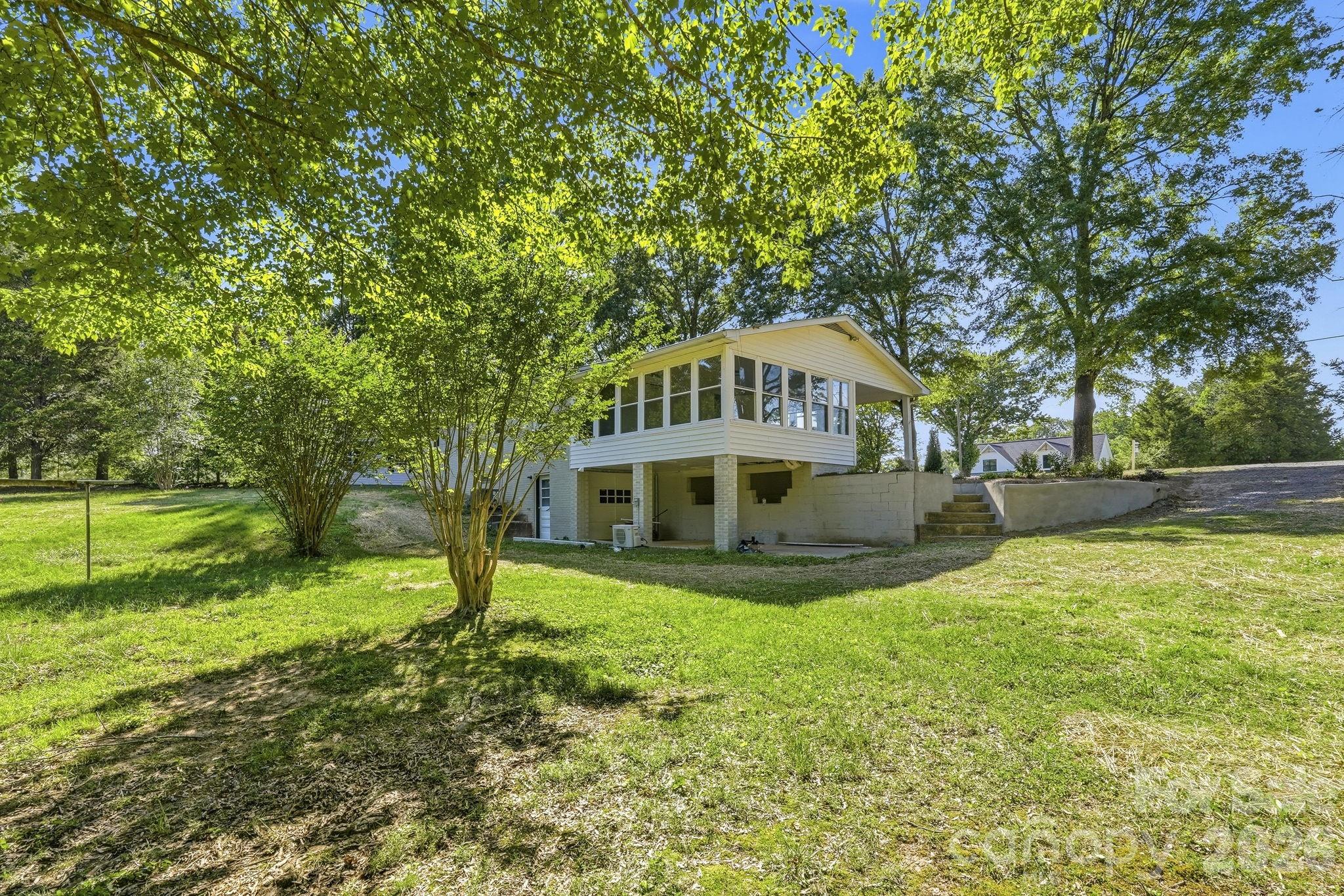 Single Family Residence at 1524 Williams Road, Lewisville, photo 33 of 43