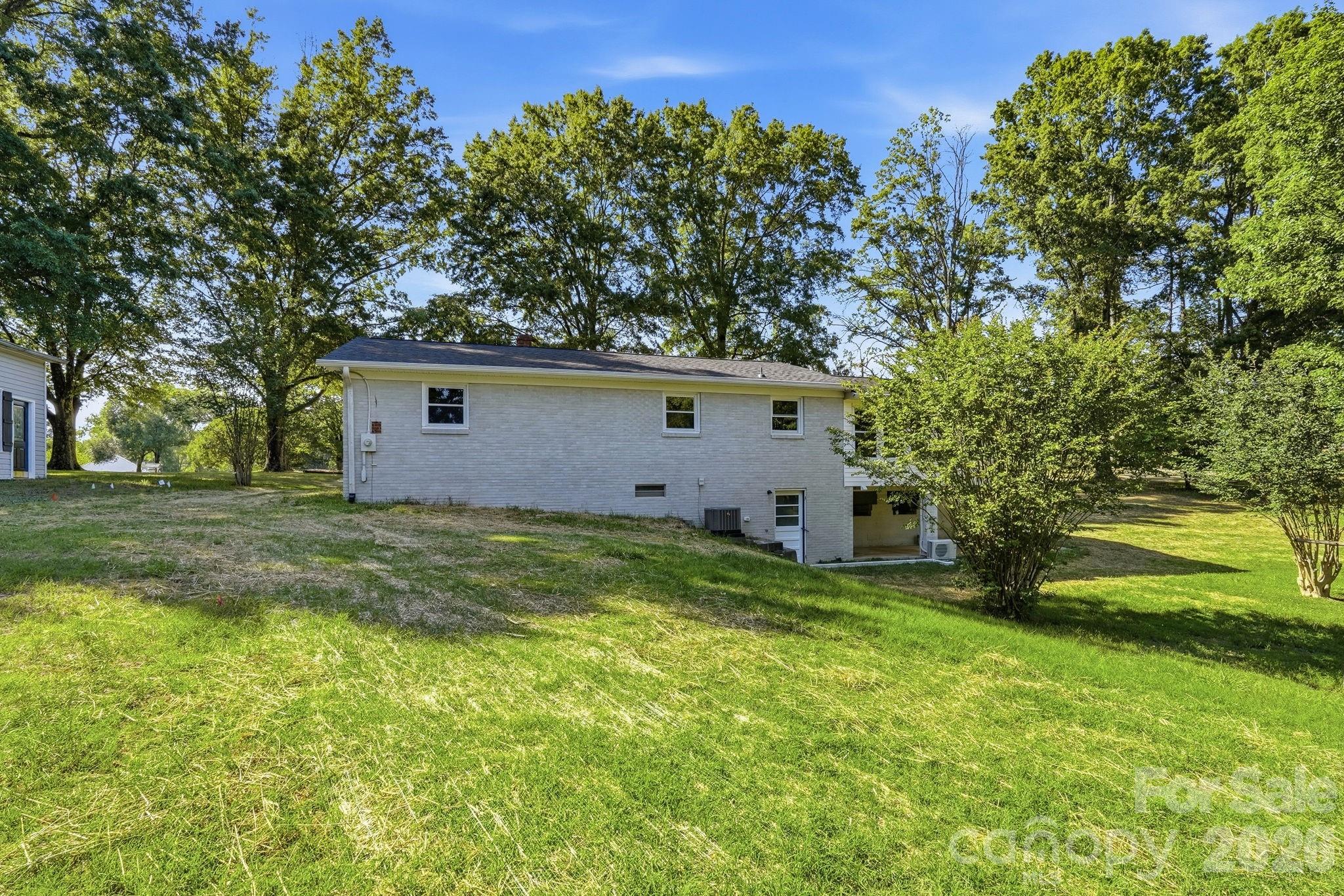 Single Family Residence at 1524 Williams Road, Lewisville, photo 36 of 43