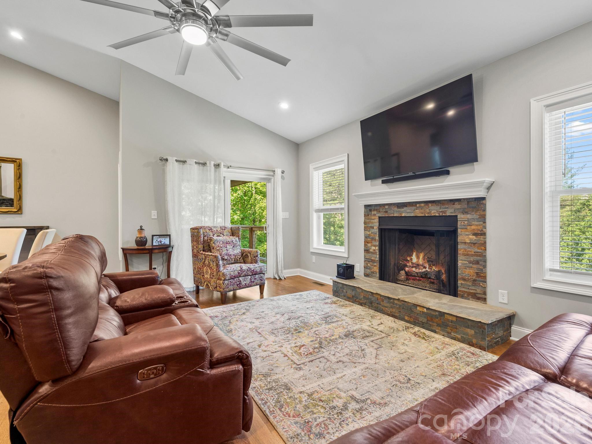 Propane Fireplace - 156 Dogwood Drive, Weaverville