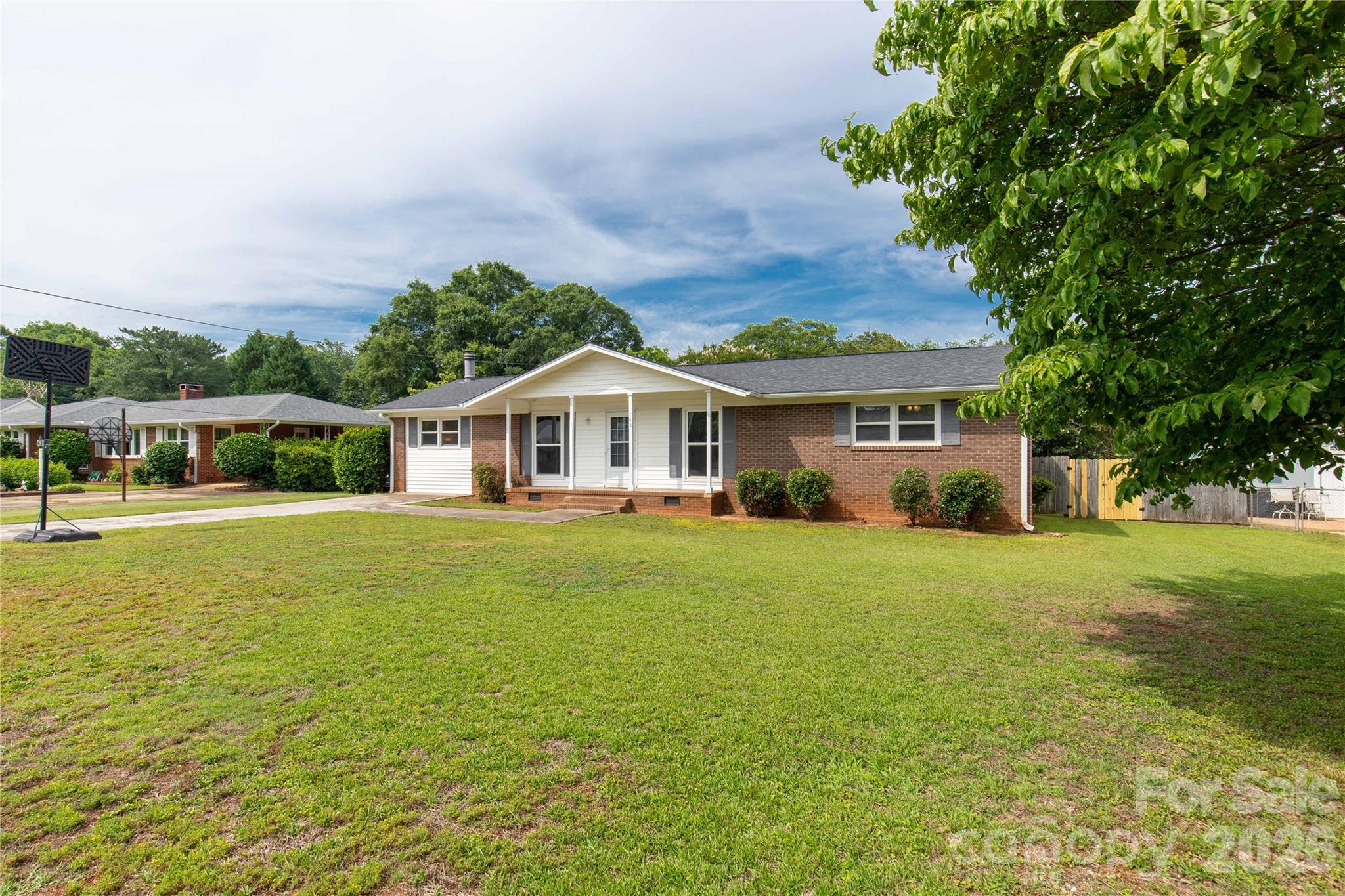 Single Family Residence at 755 Emorywood Lane, Rock Hill, photo 2 of 46