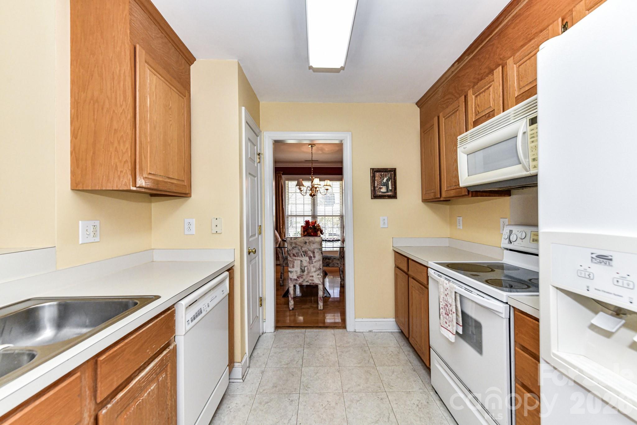 Single Family Residence at 1050 Enderbury Drive, Indian Trail, photo 3 of 31