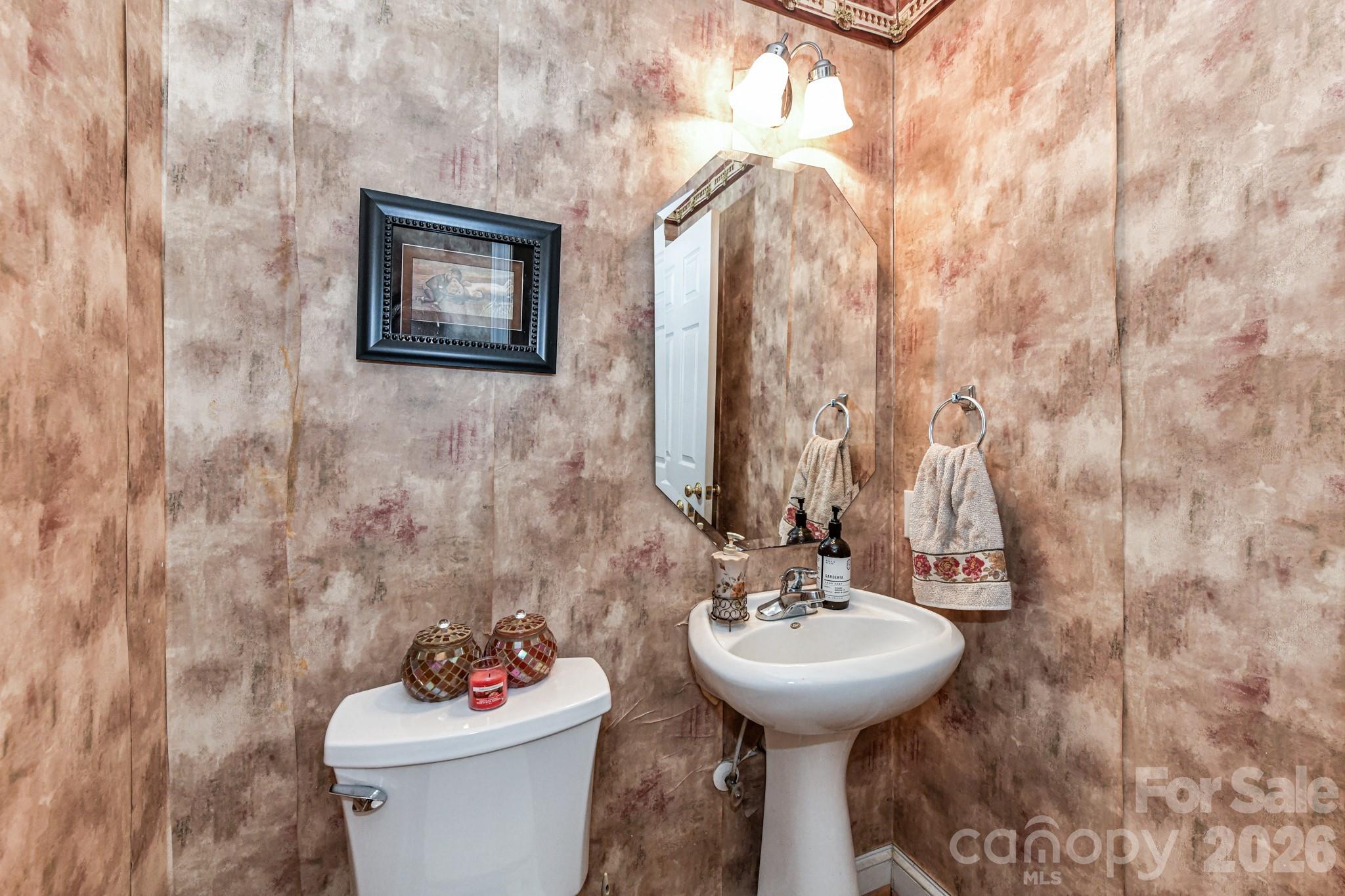Single Family Residence at 1050 Enderbury Drive, Indian Trail, photo 15 of 31