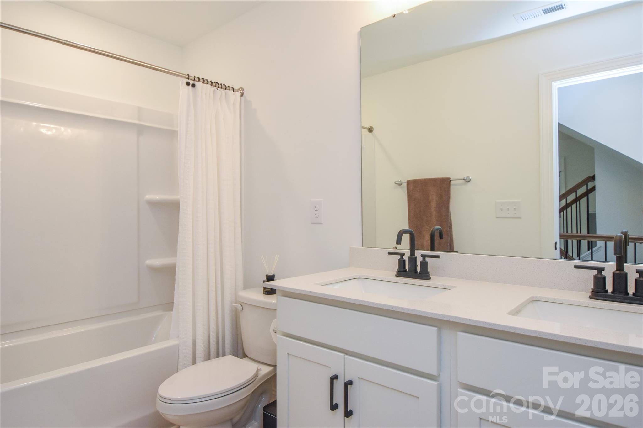 2nd story Bathroom - 128 Ballantree Road, Mooresville