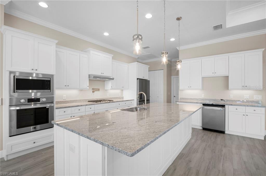 Single Family Residence at 15698 MEACHAM CIR, PORT CHARLOTTE, photo 7 of 44