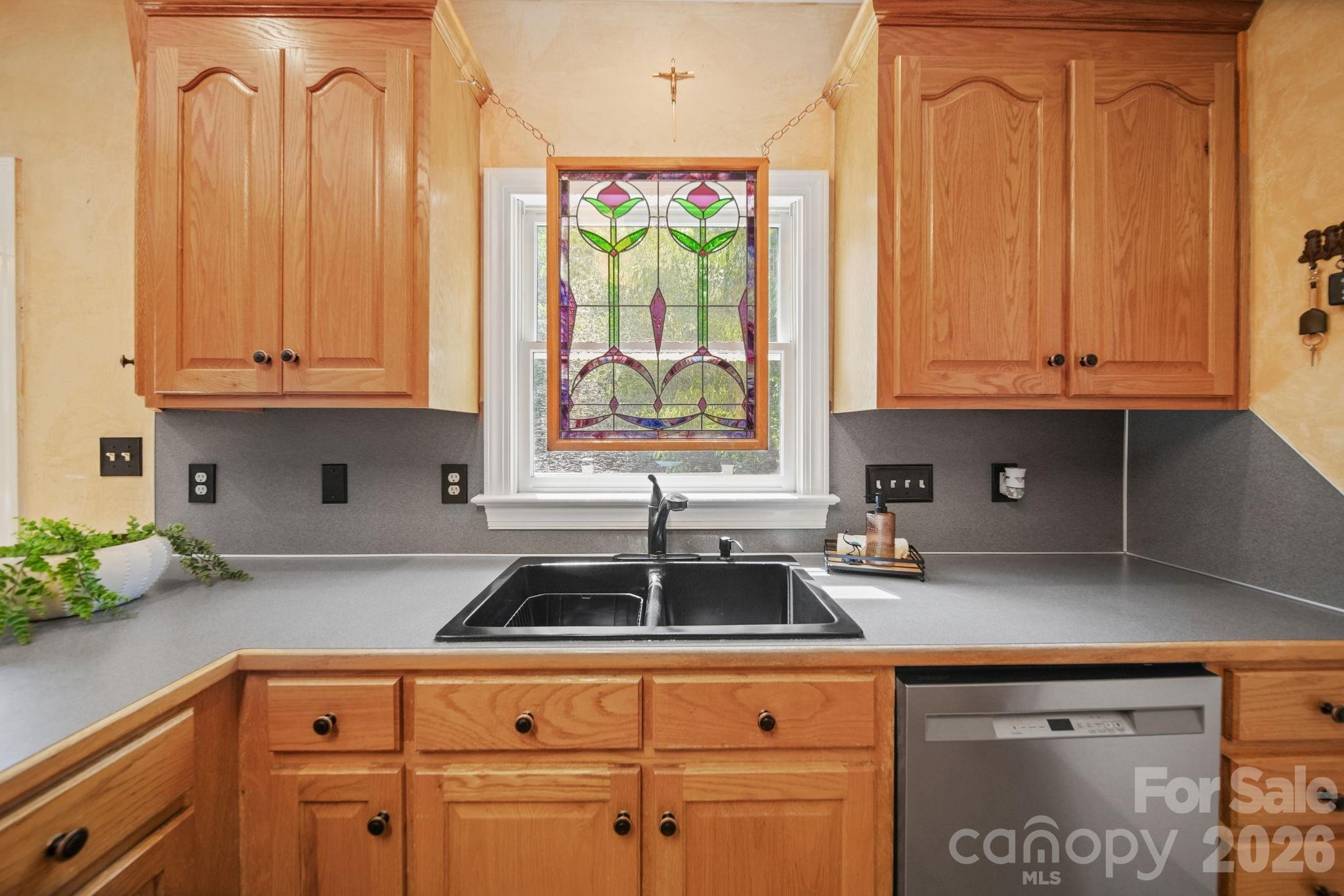 Single Family Residence at 8513 Middleton Circle, Harrisburg, photo 16 of 43