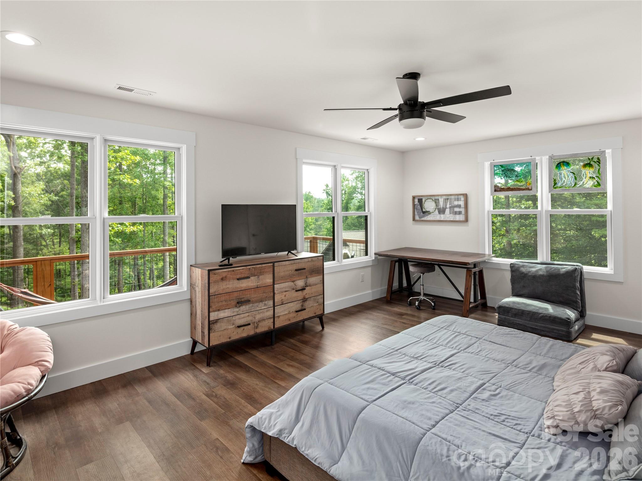 Single Family Residence at 23 Anchor Drive, Nebo, photo 17 of 48