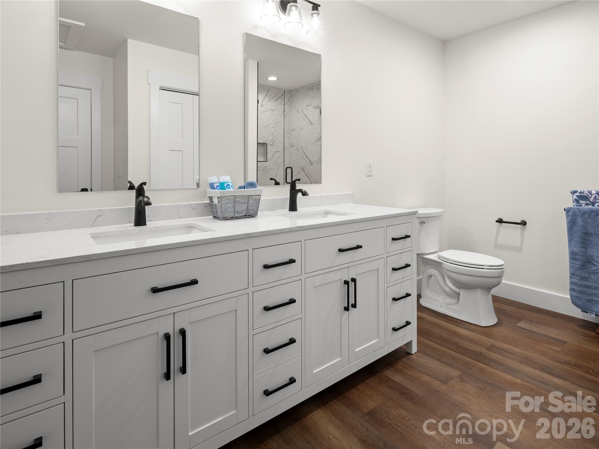 Single Family Residence at 23 Anchor Drive, Nebo, photo 18 of 48