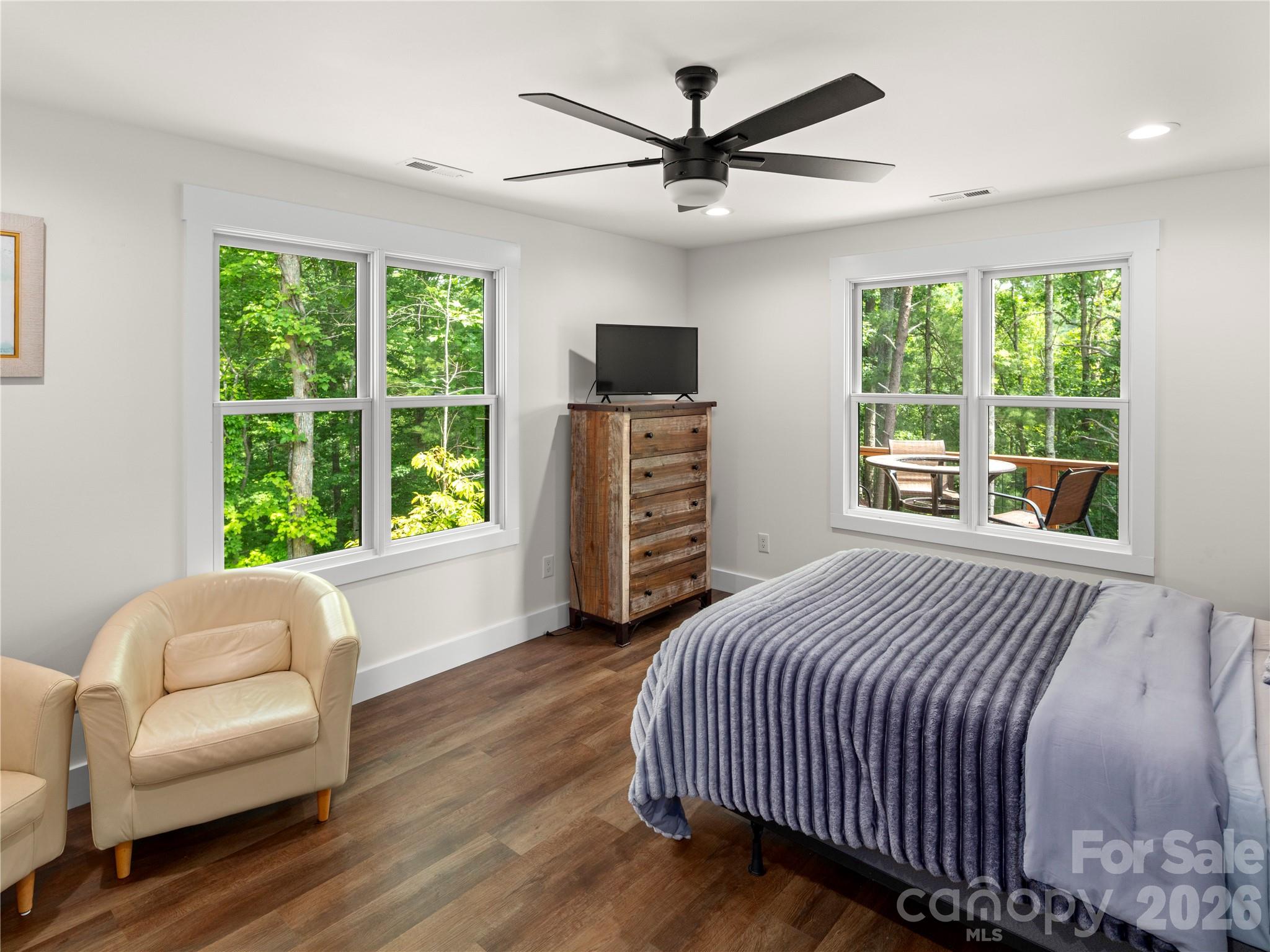 Single Family Residence at 23 Anchor Drive, Nebo, photo 20 of 48