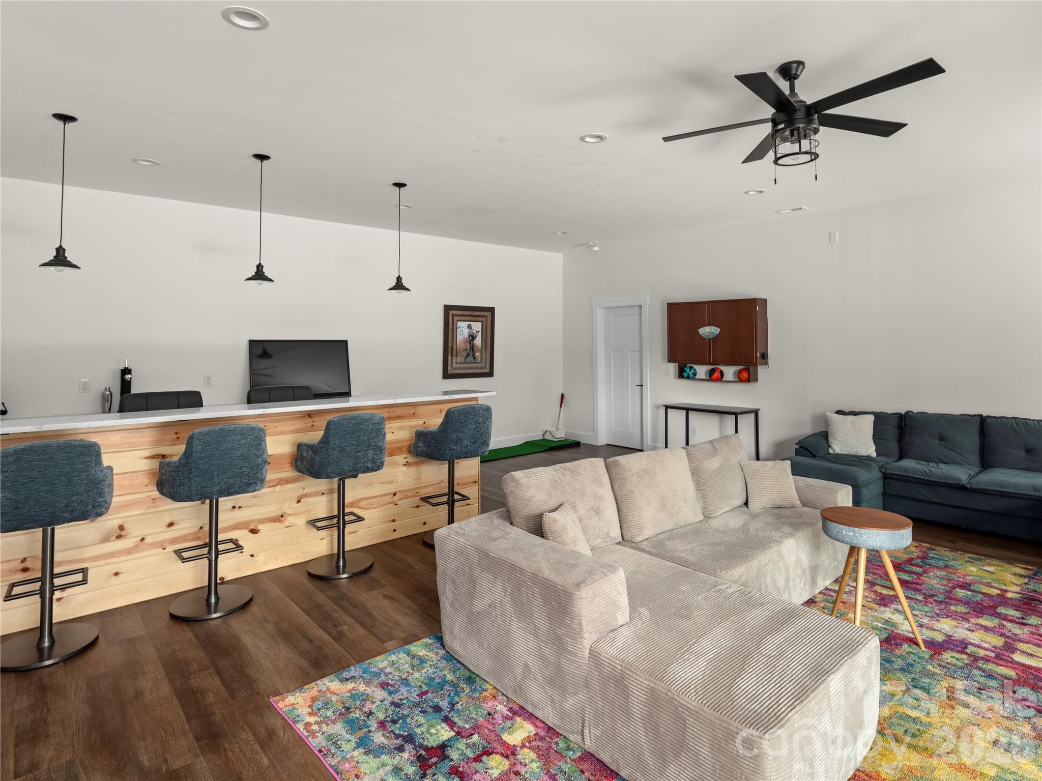 Single Family Residence at 23 Anchor Drive, Nebo, photo 22 of 48