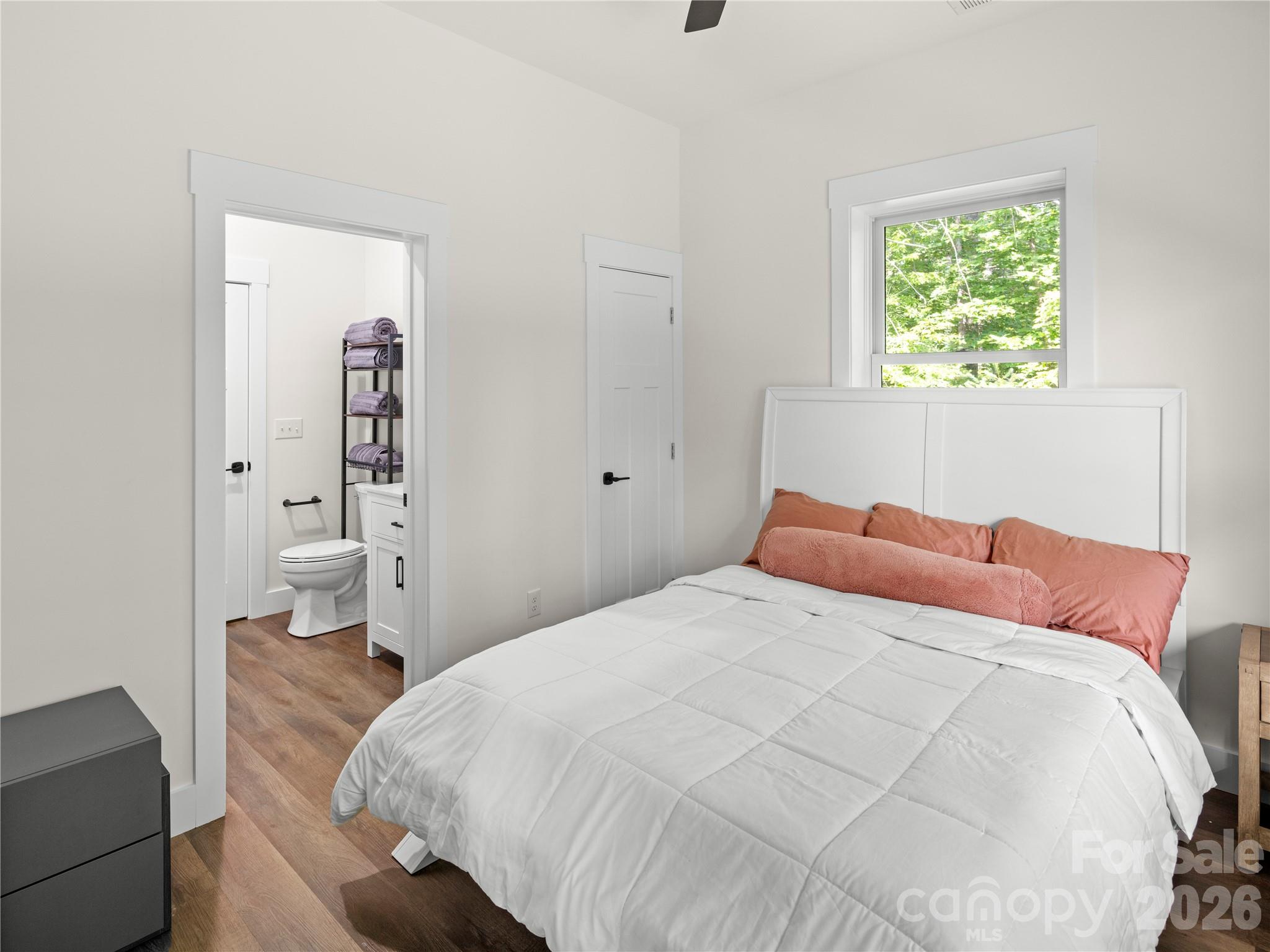 Single Family Residence at 23 Anchor Drive, Nebo, photo 25 of 48