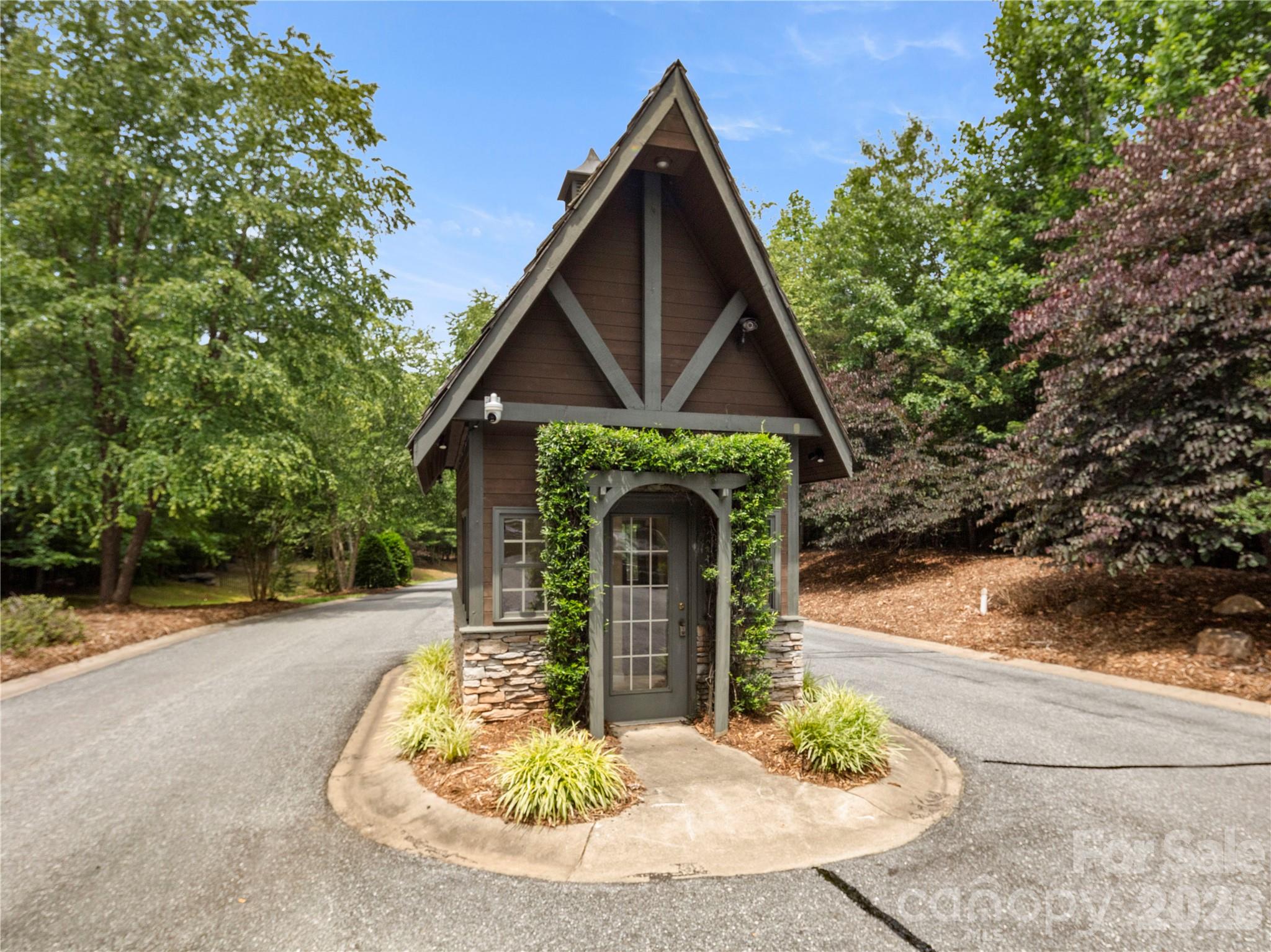 Single Family Residence at 23 Anchor Drive, Nebo, photo 41 of 48