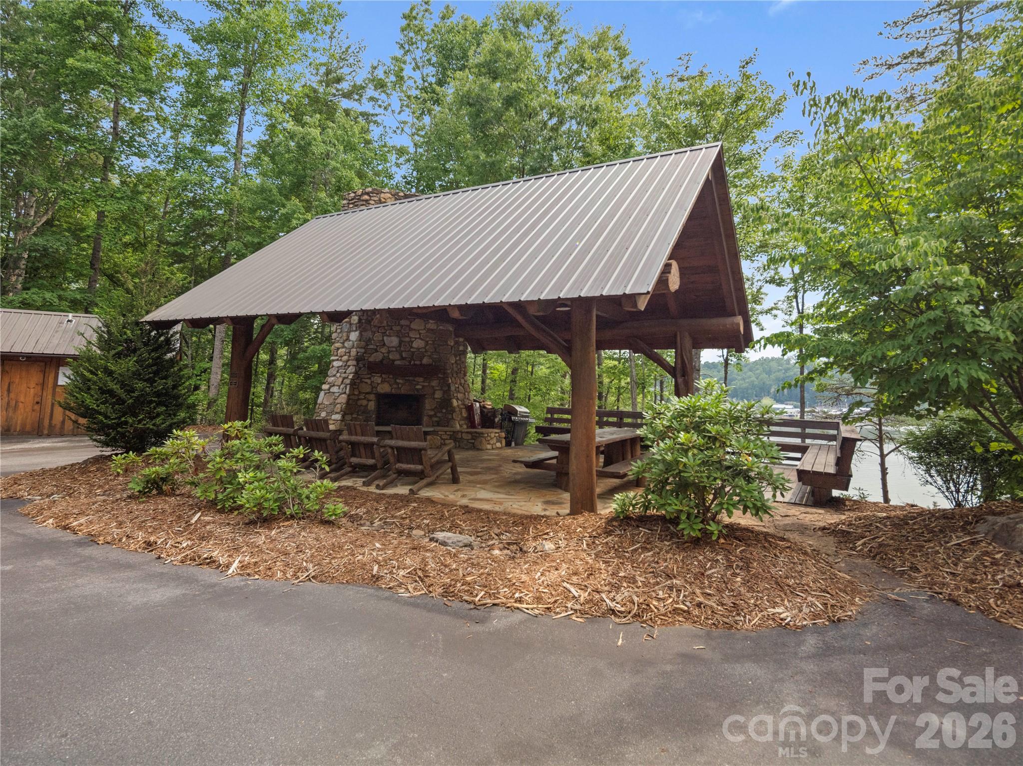 Single Family Residence at 23 Anchor Drive, Nebo, photo 45 of 48