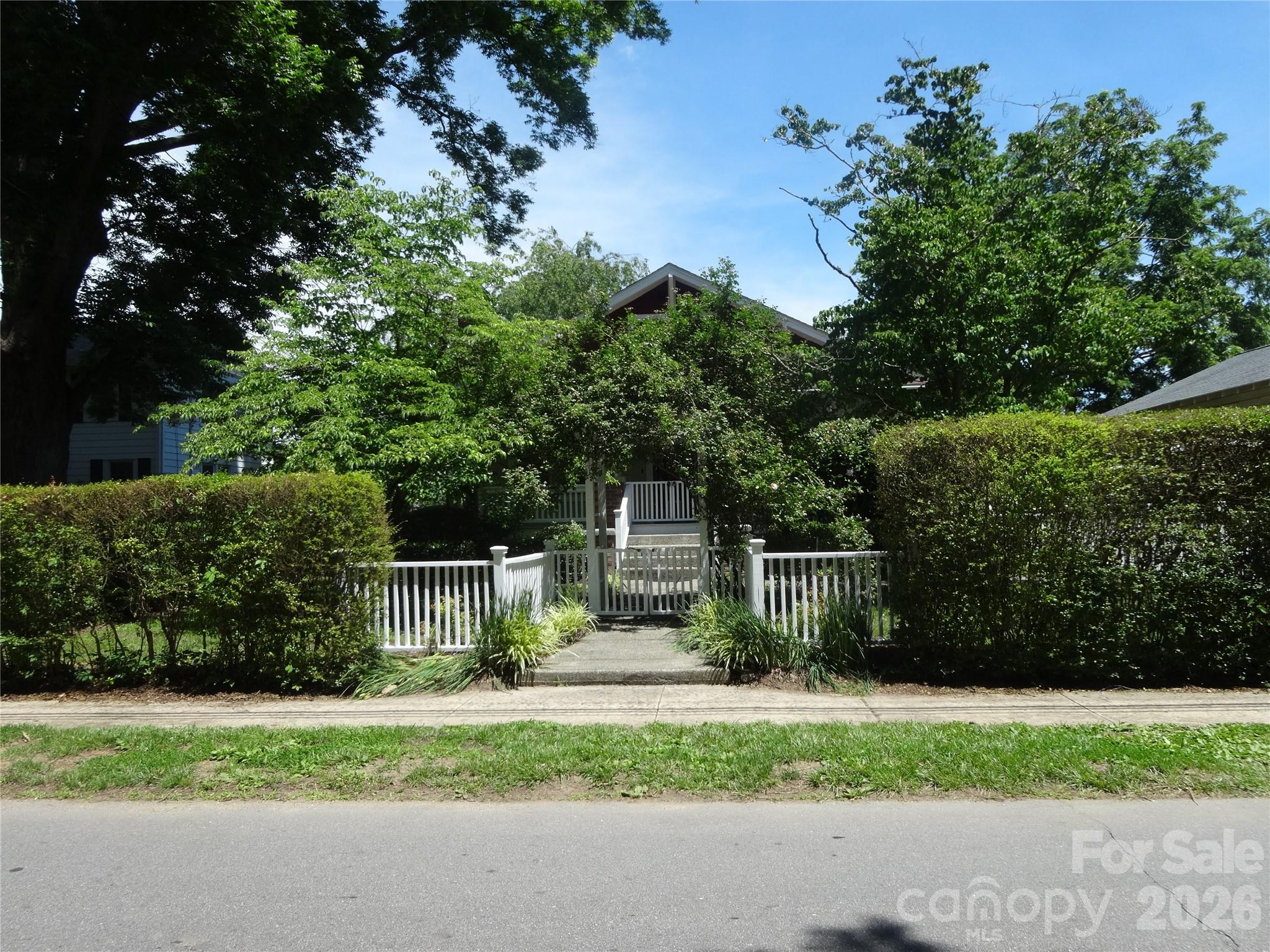 Front entrance to home - 33 Church Street, Weaverville