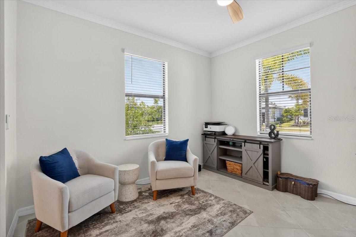 Single Family Residence at 10865 SUN DROP ST, VENICE, photo 11 of 68