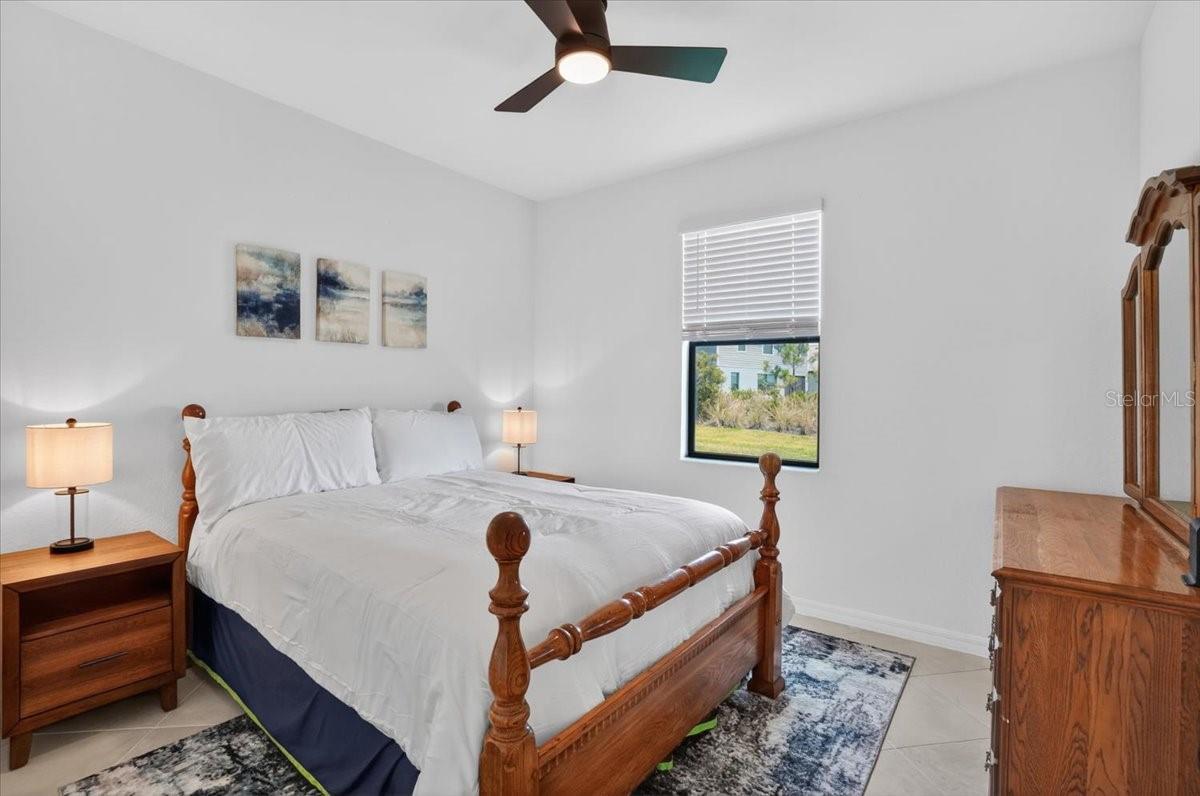 Single Family Residence at 10865 SUN DROP ST, VENICE, photo 24 of 68