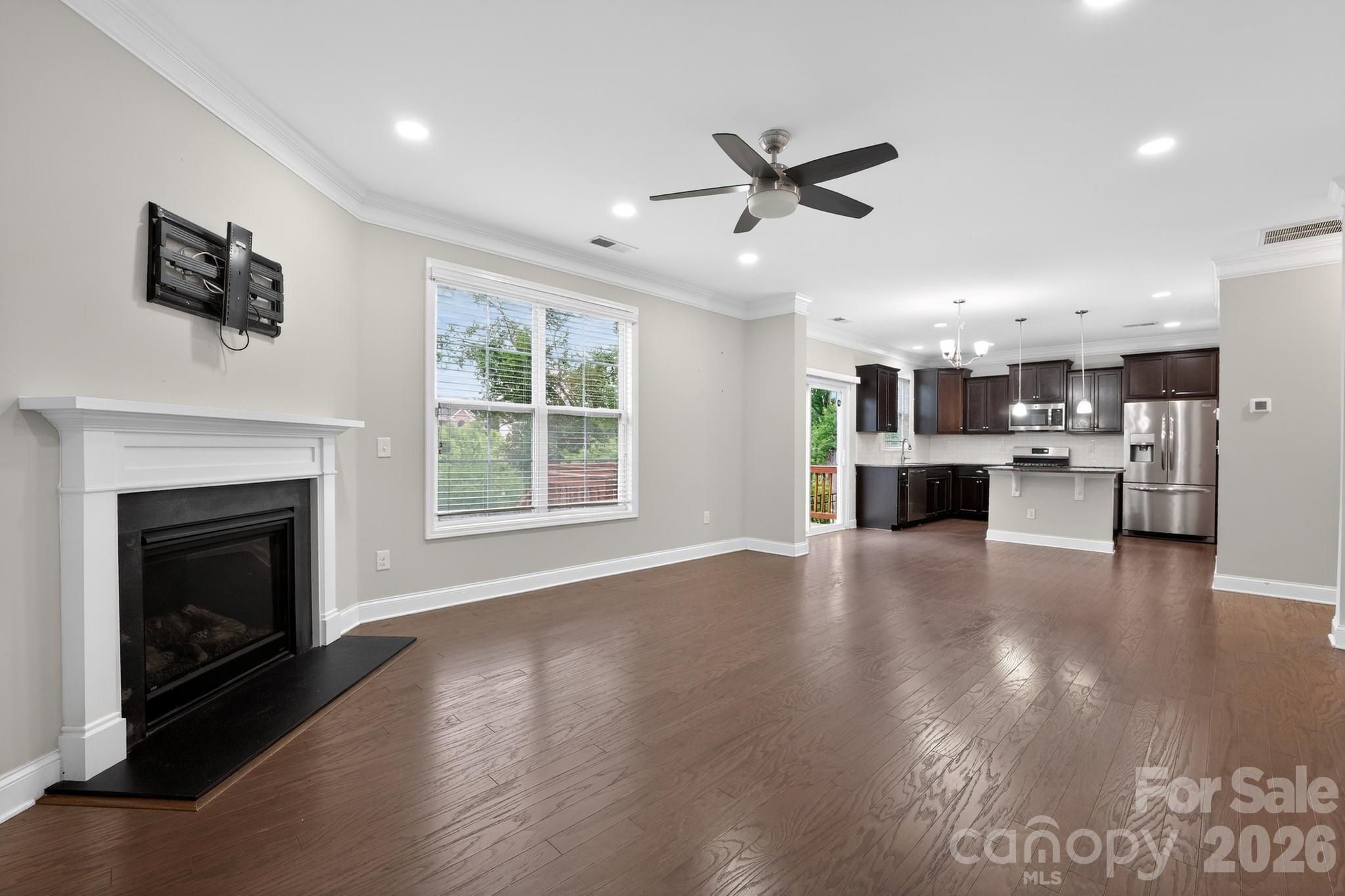 Single Family Residence at 2392 Palmdale Walk Drive, Fort Mill, photo 5 of 16