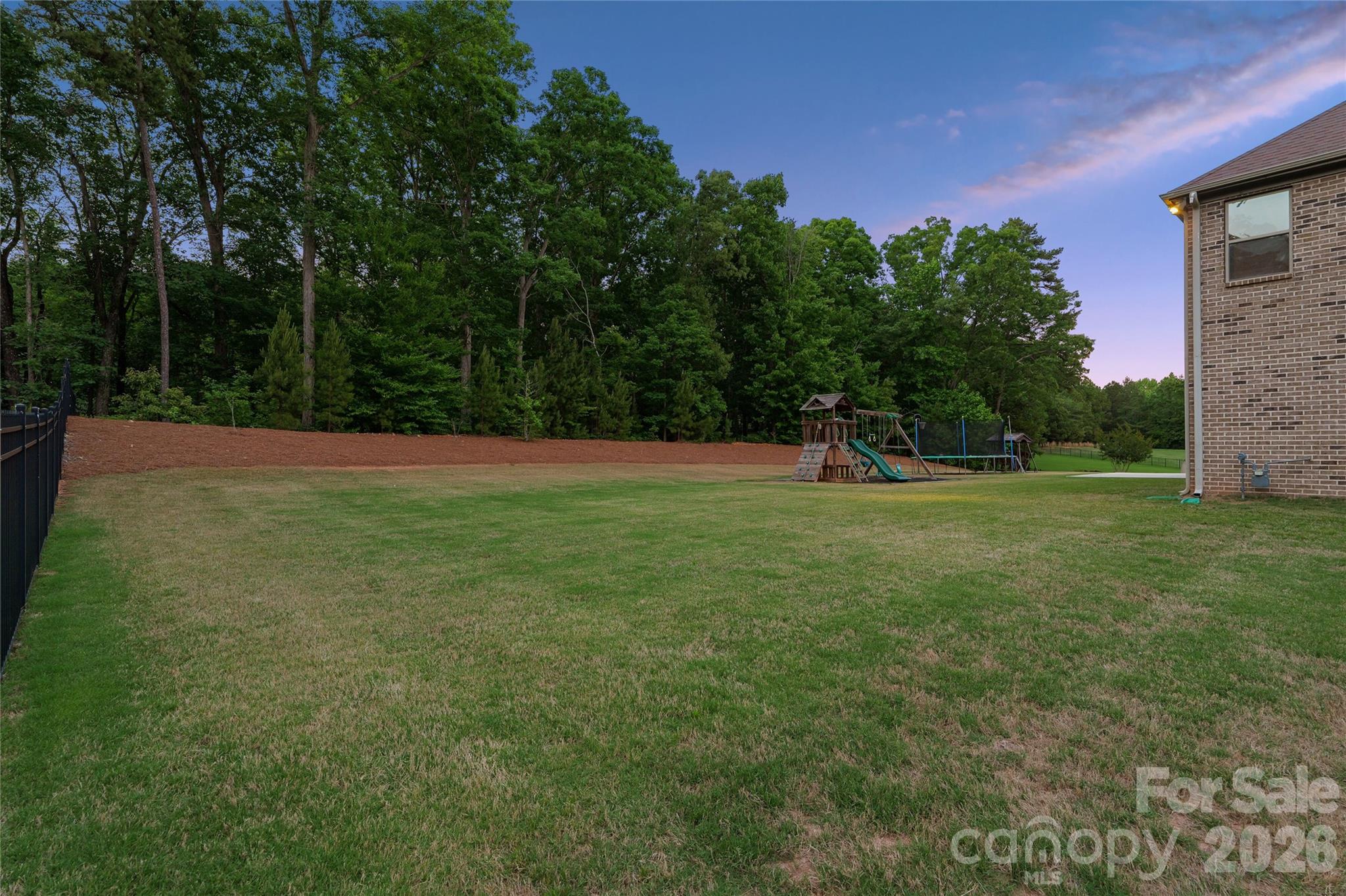 Single Family Residence at 726 Lingfield Lane, Waxhaw, photo 42 of 47