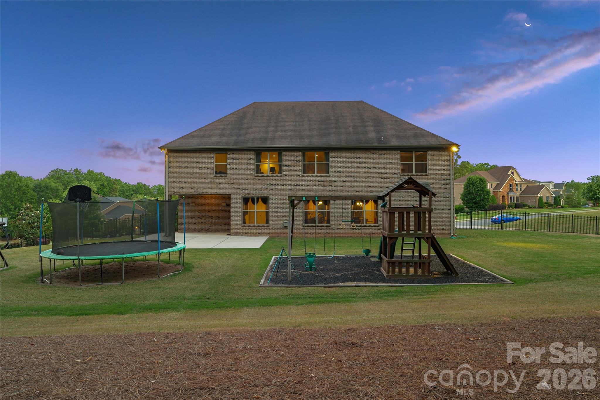 Single Family Residence at 726 Lingfield Lane, Waxhaw, photo 43 of 47