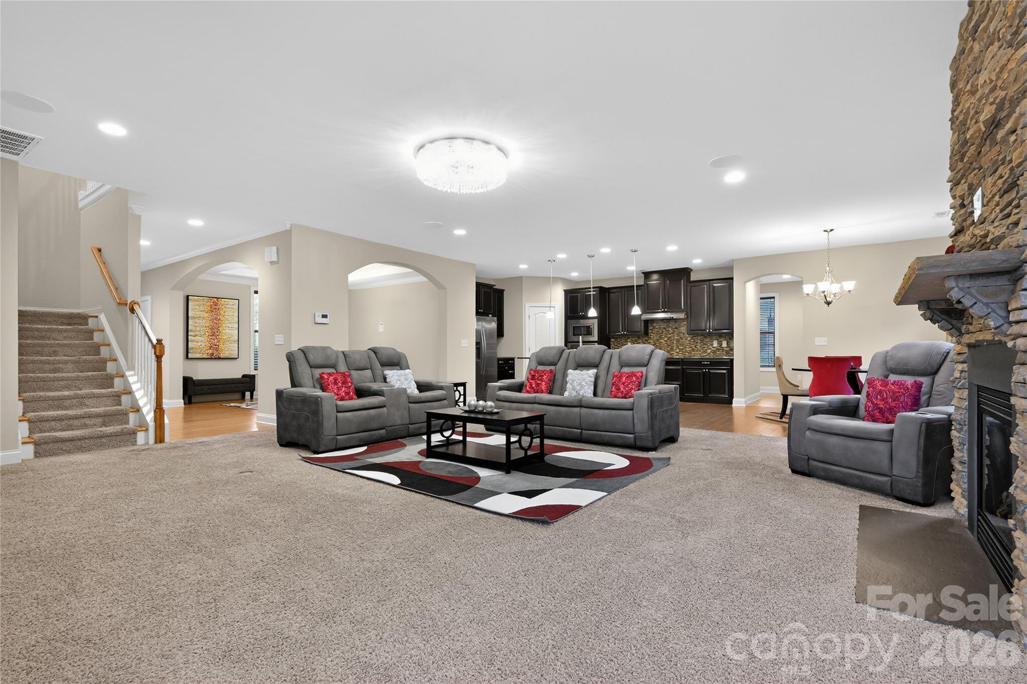 Single Family Residence at 726 Lingfield Lane, Waxhaw, photo 19 of 47
