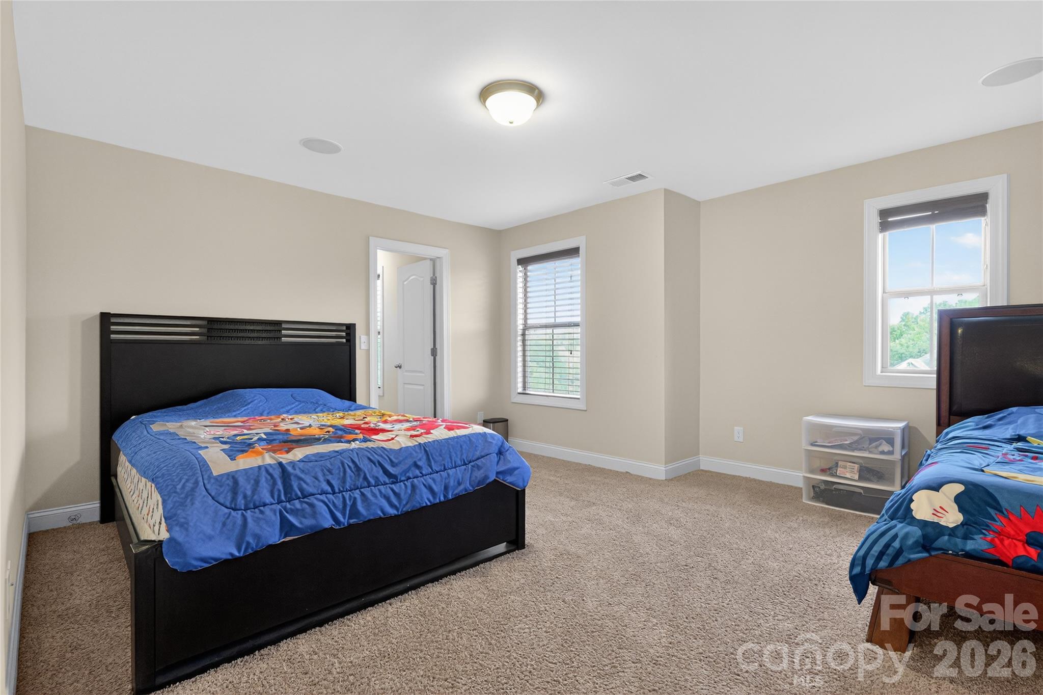 Single Family Residence at 726 Lingfield Lane, Waxhaw, photo 31 of 47