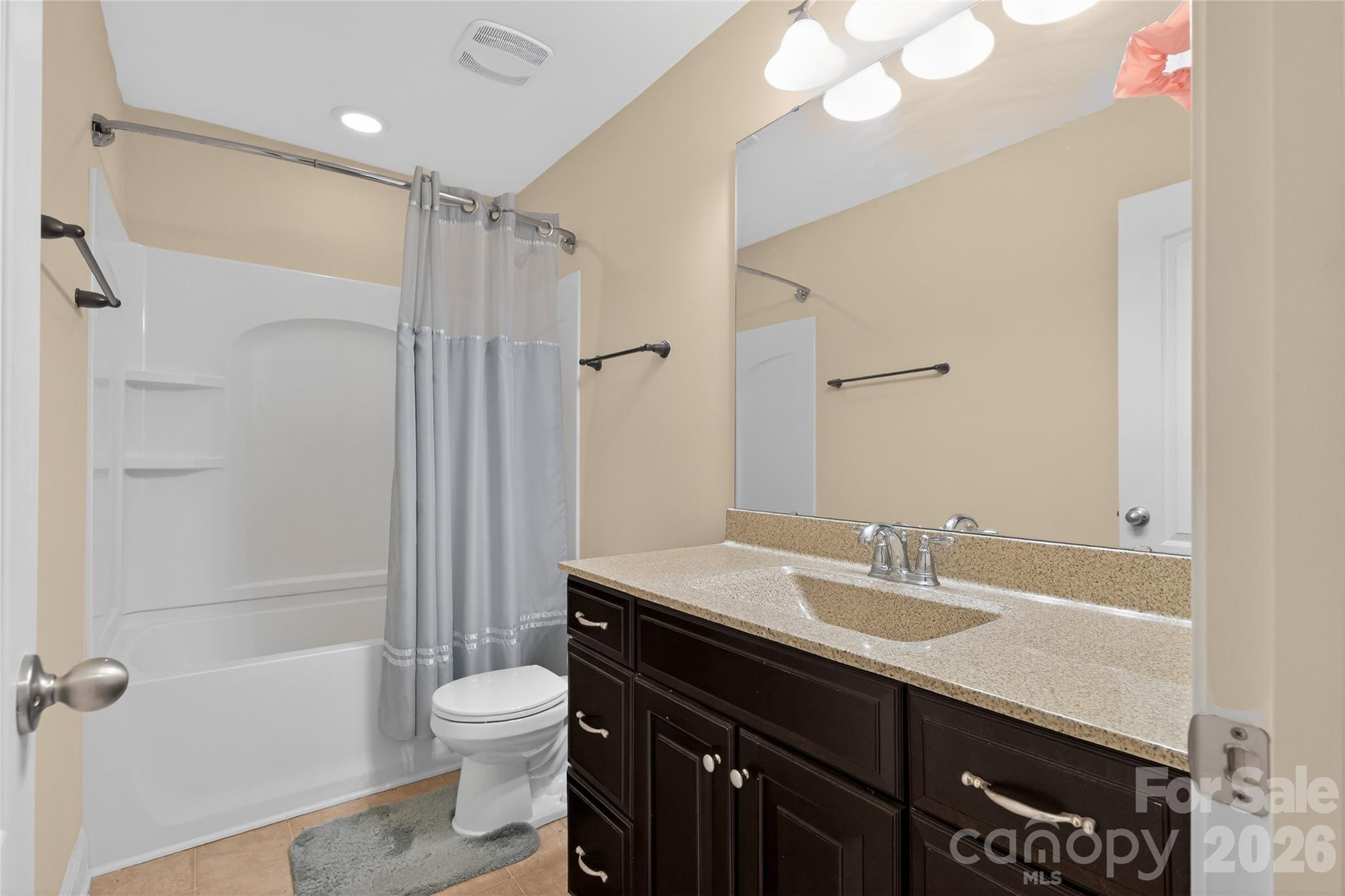 Single Family Residence at 726 Lingfield Lane, Waxhaw, photo 33 of 47