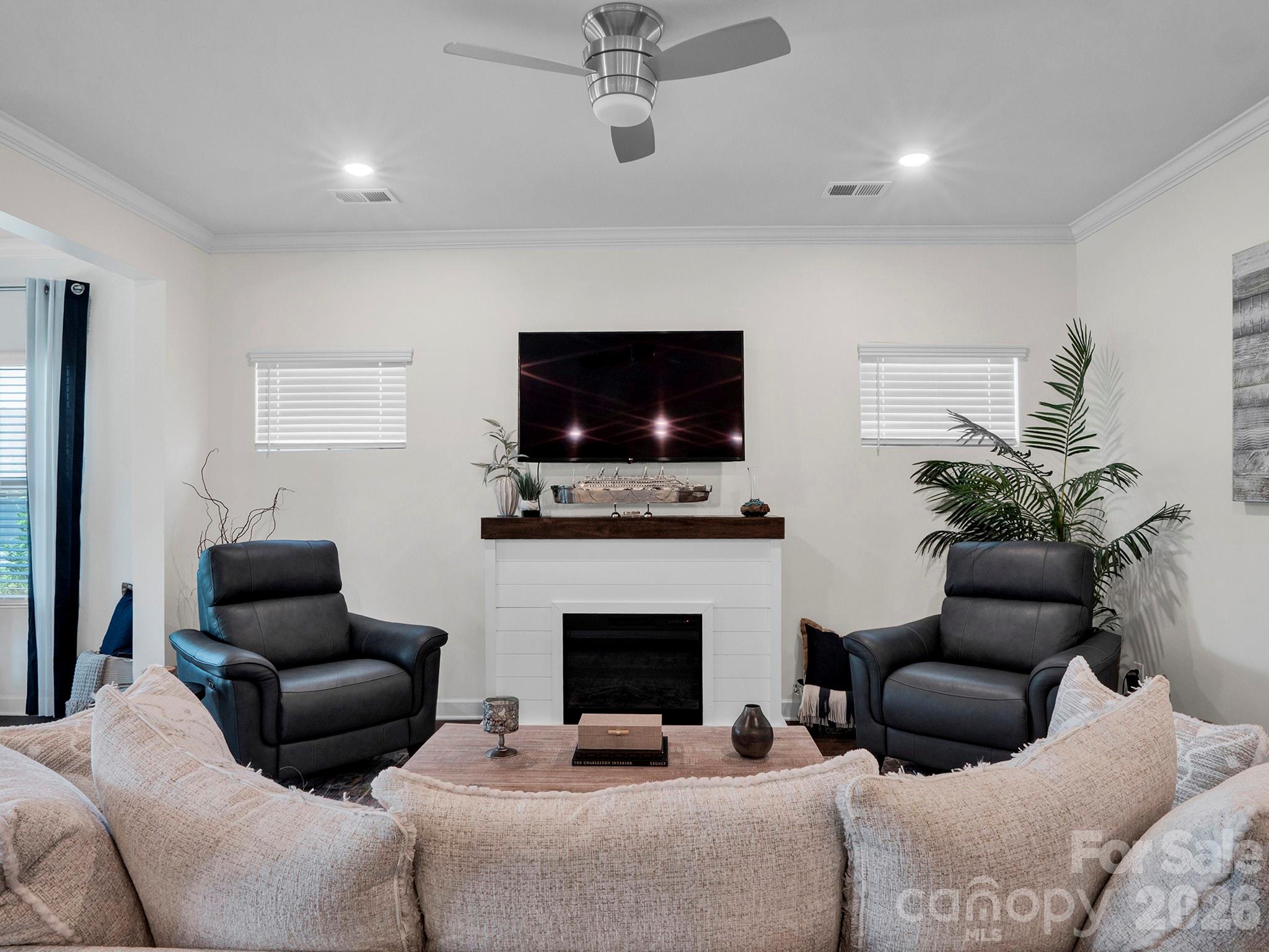 Single Family Residence at 1023 Ellington Downs Way, Monroe, photo 17 of 41