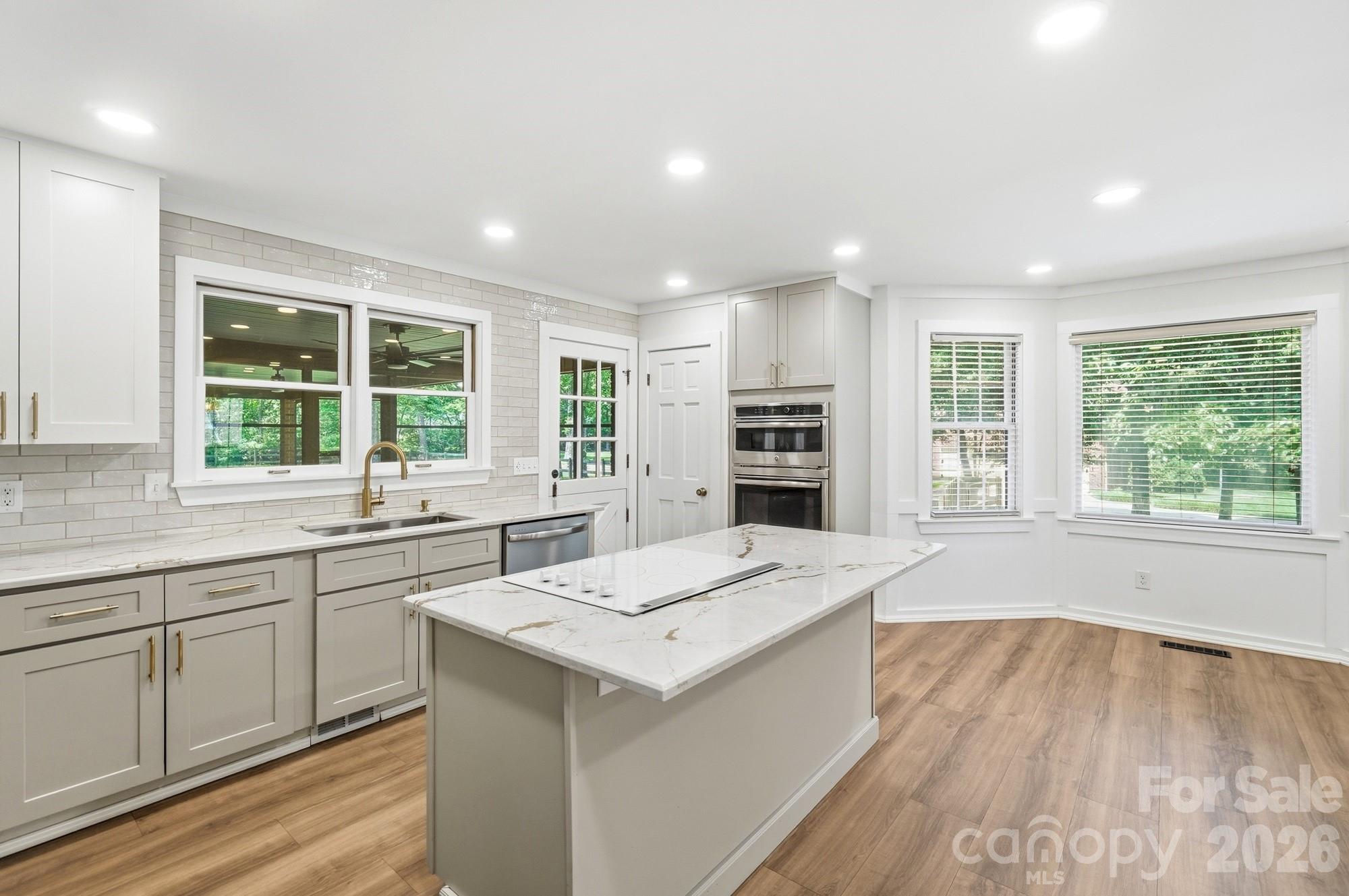 Single Family Residence at 4020 Glen Haven Drive SW, Concord, photo 3 of 48