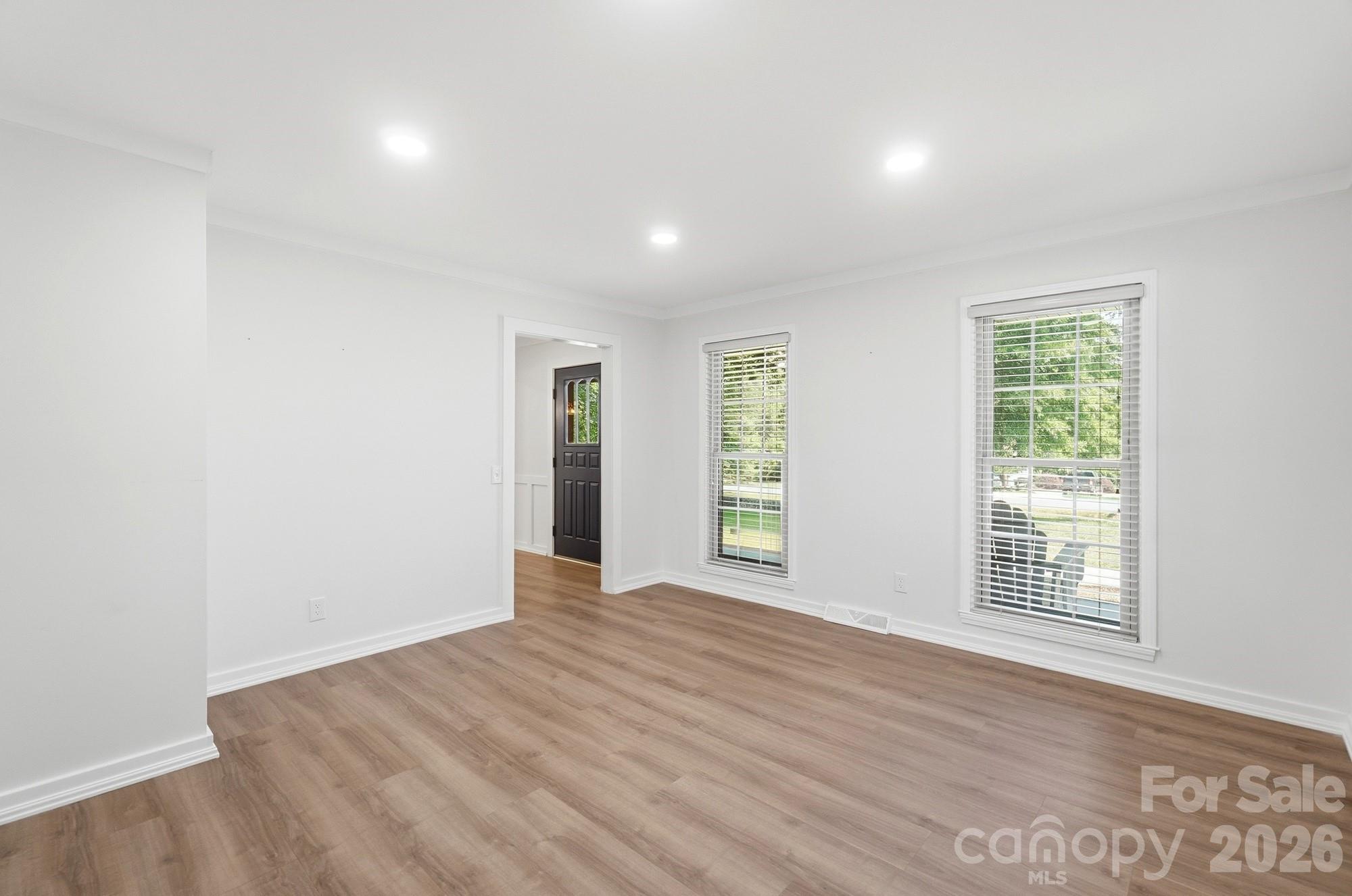 Single Family Residence at 4020 Glen Haven Drive SW, Concord, photo 10 of 48