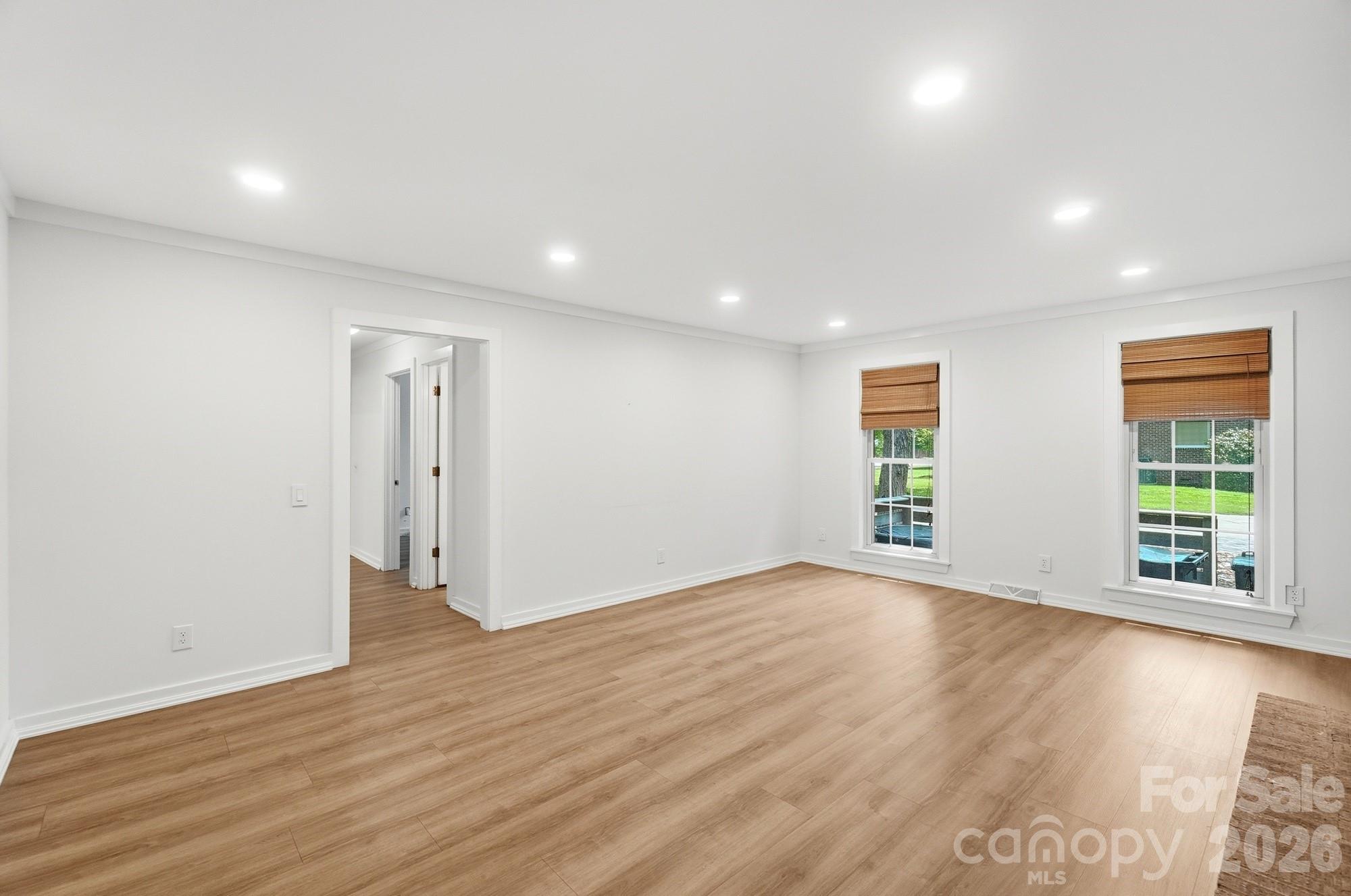 Single Family Residence at 4020 Glen Haven Drive SW, Concord, photo 11 of 48