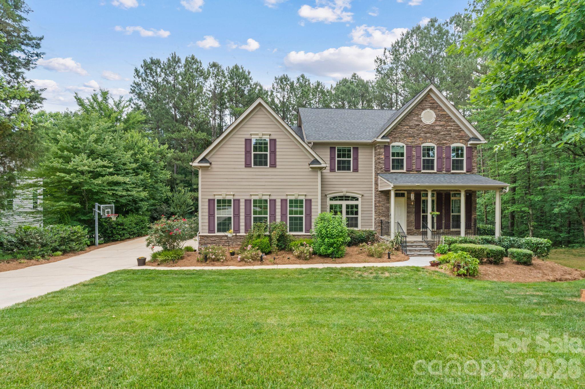 Single Family Residence at 237 Ashmore Circle, Troutman, photo 3 of 48