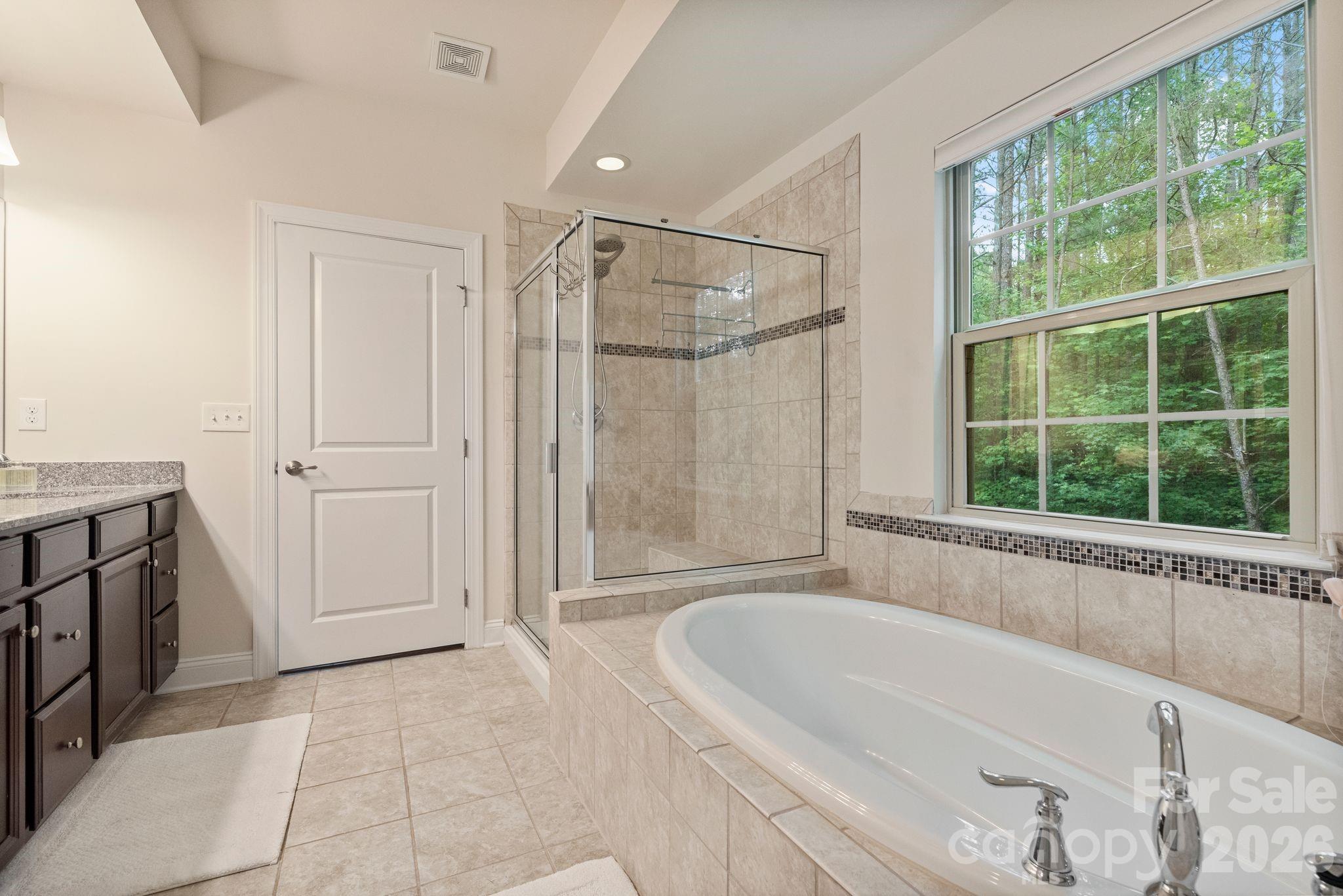 Single Family Residence at 237 Ashmore Circle, Troutman, photo 18 of 48
