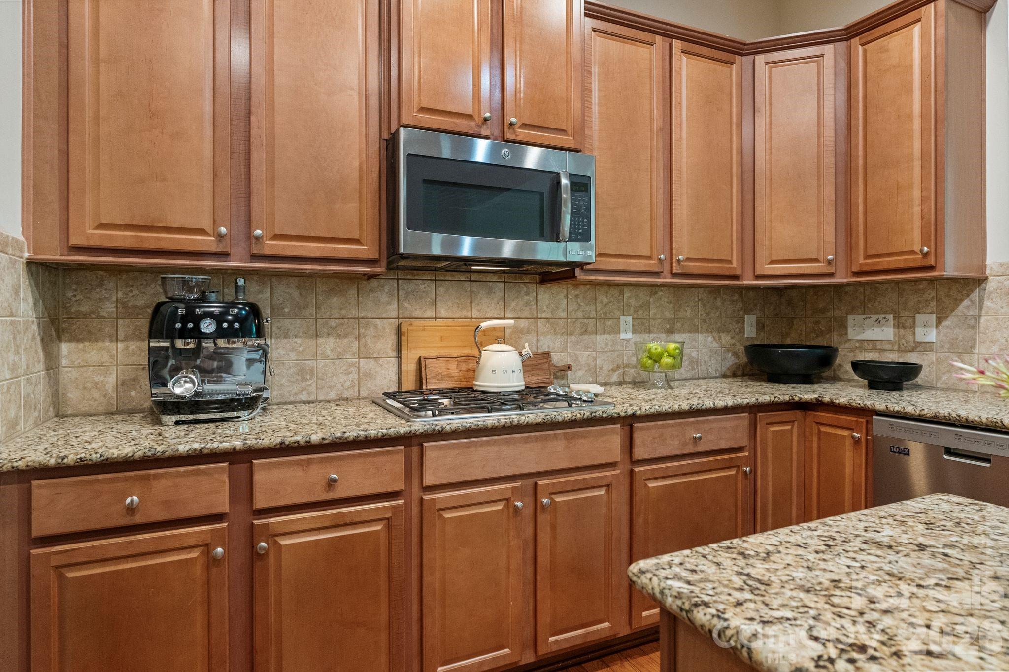Single Family Residence at 237 Ashmore Circle, Troutman, photo 24 of 48