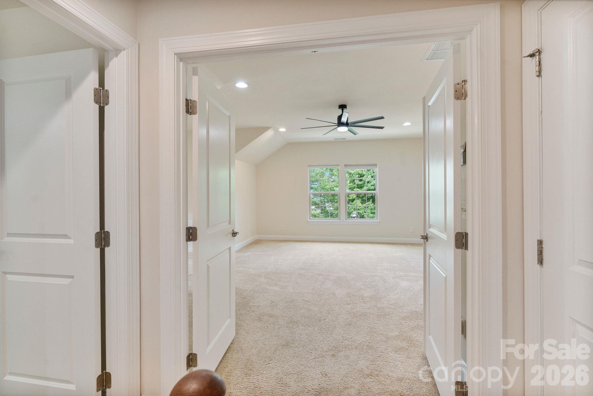 Single Family Residence at 237 Ashmore Circle, Troutman, photo 32 of 48