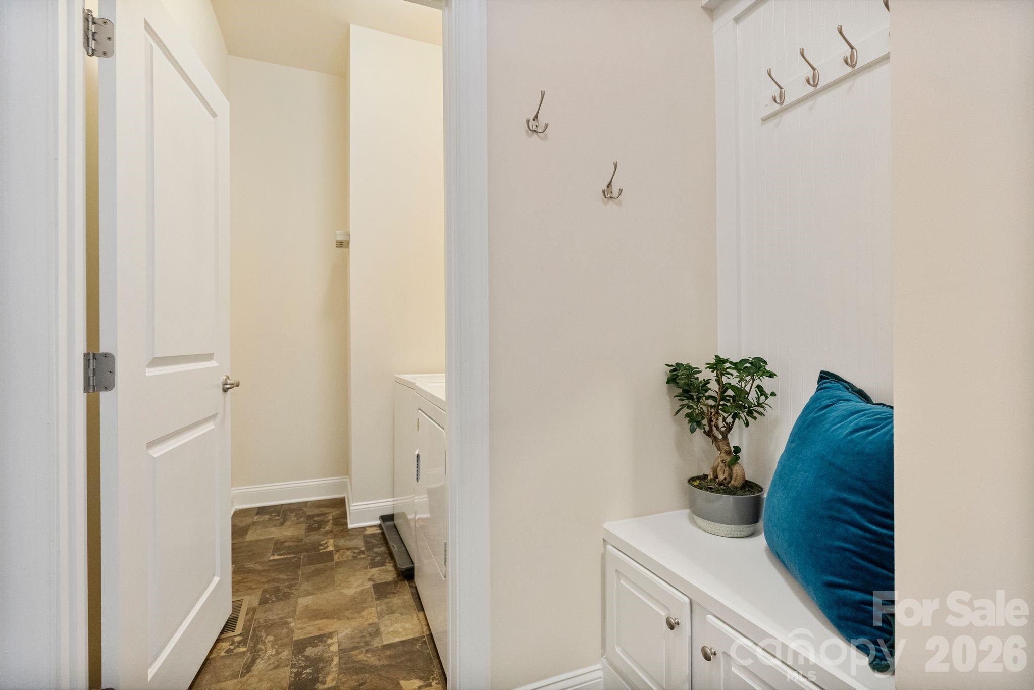 Single Family Residence at 237 Ashmore Circle, Troutman, photo 43 of 48