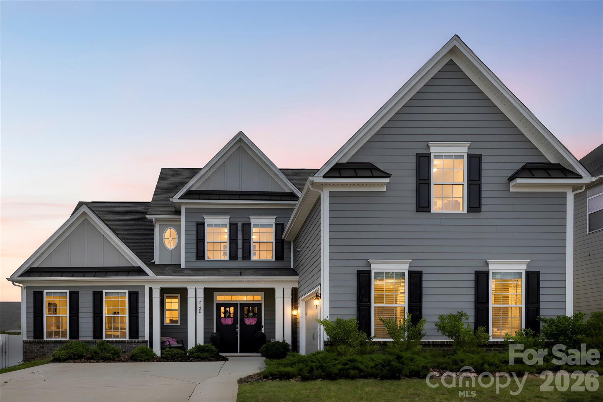Single Family Residence at 2128 Lapalma Trace, Lake Wylie, photo 2 of 48