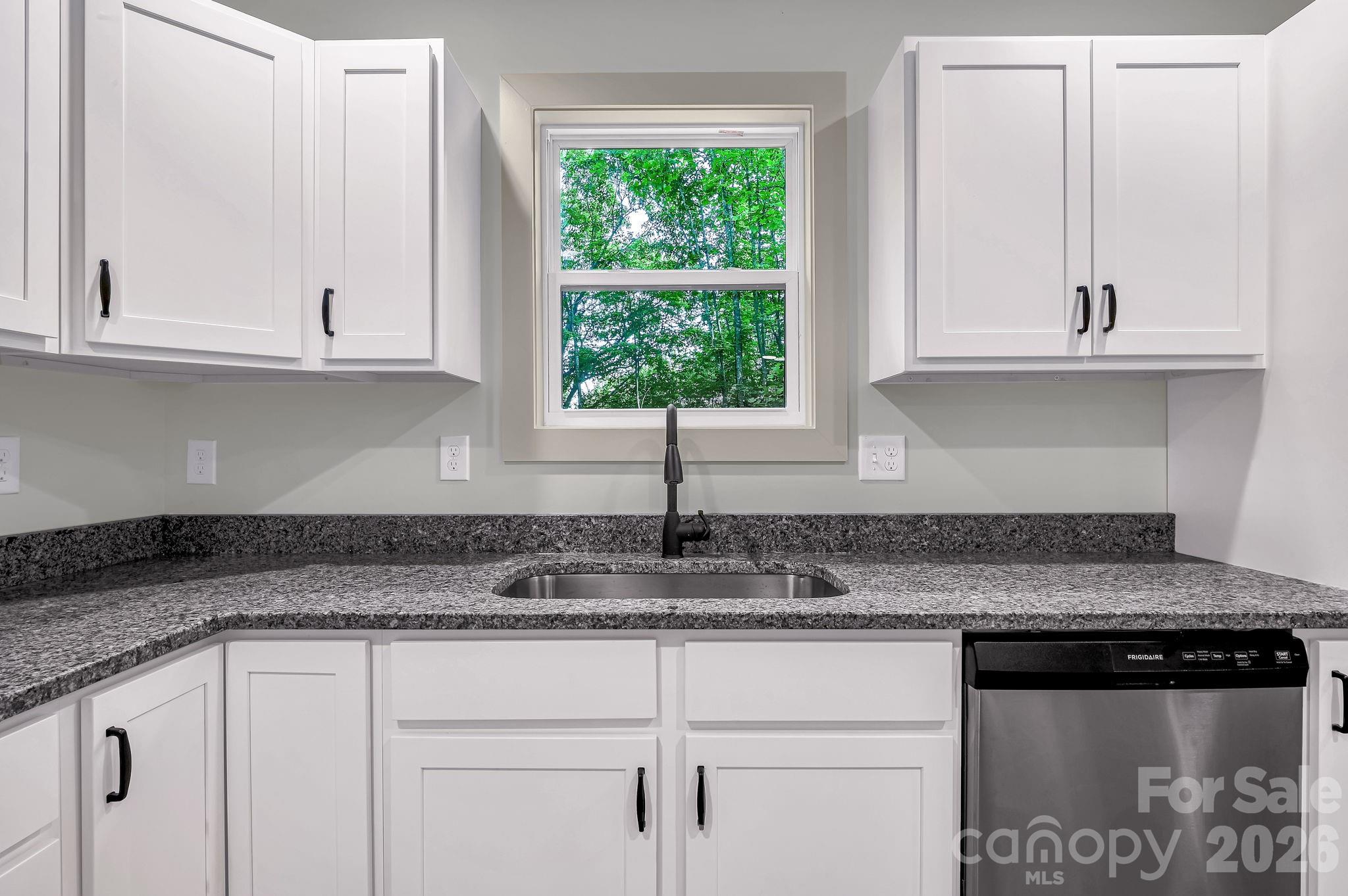 Single Family Residence at 1282 Old Country Road, Waynesville, photo 9 of 22