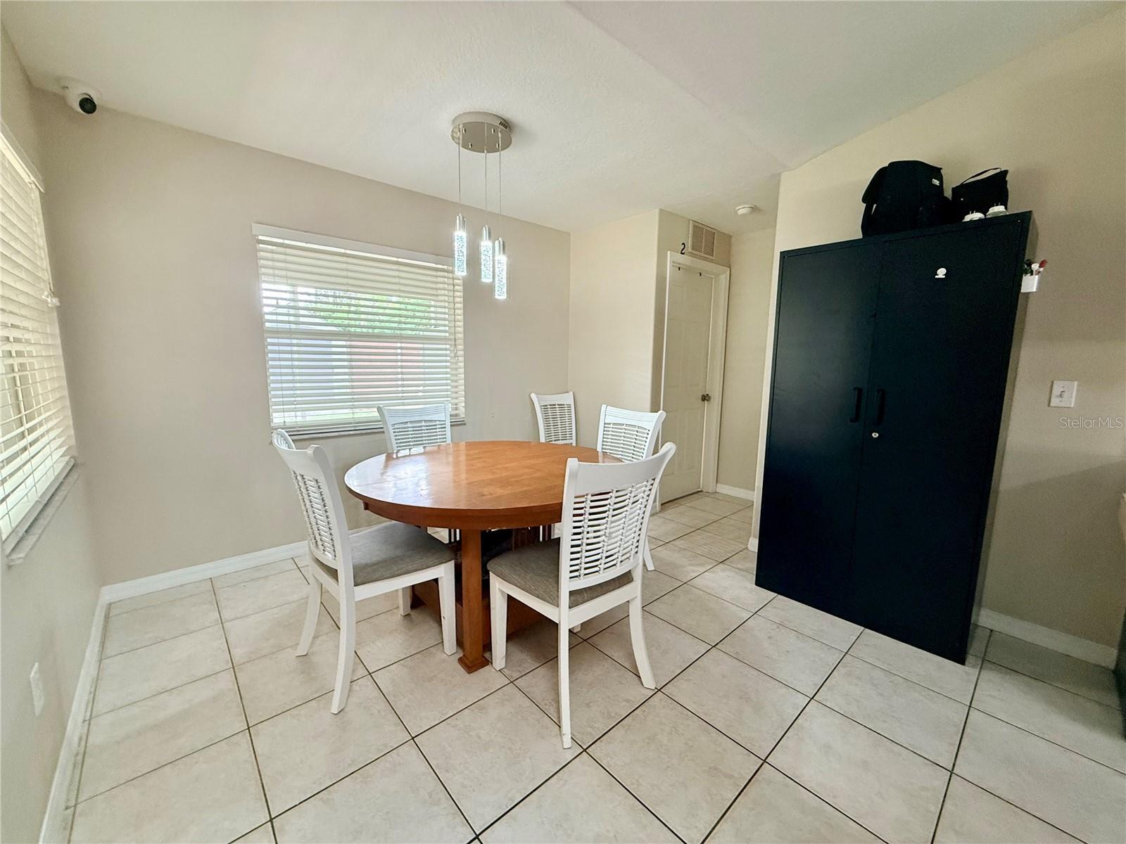 Breakfast nook - 18 BURNING VIEW LN, PALM COAST