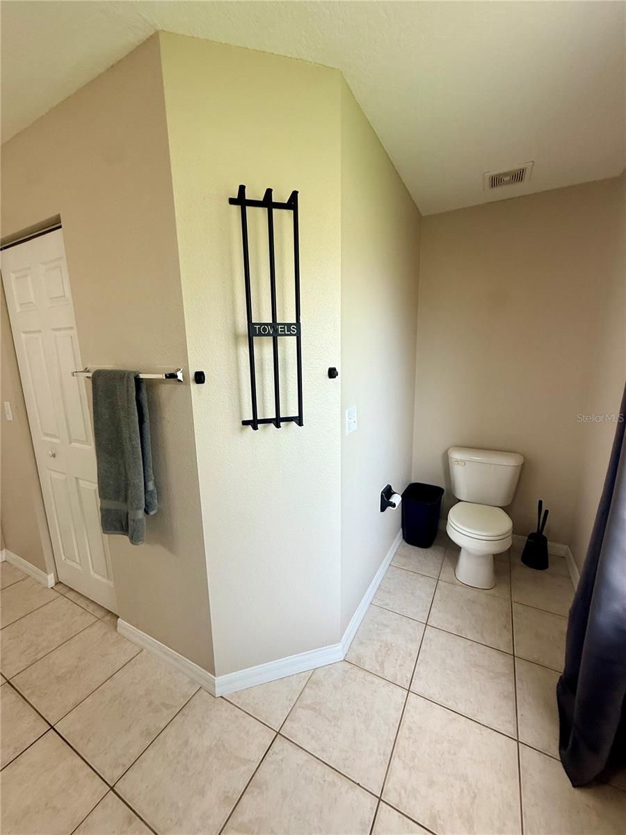 Primary bathroom - 18 BURNING VIEW LN, PALM COAST