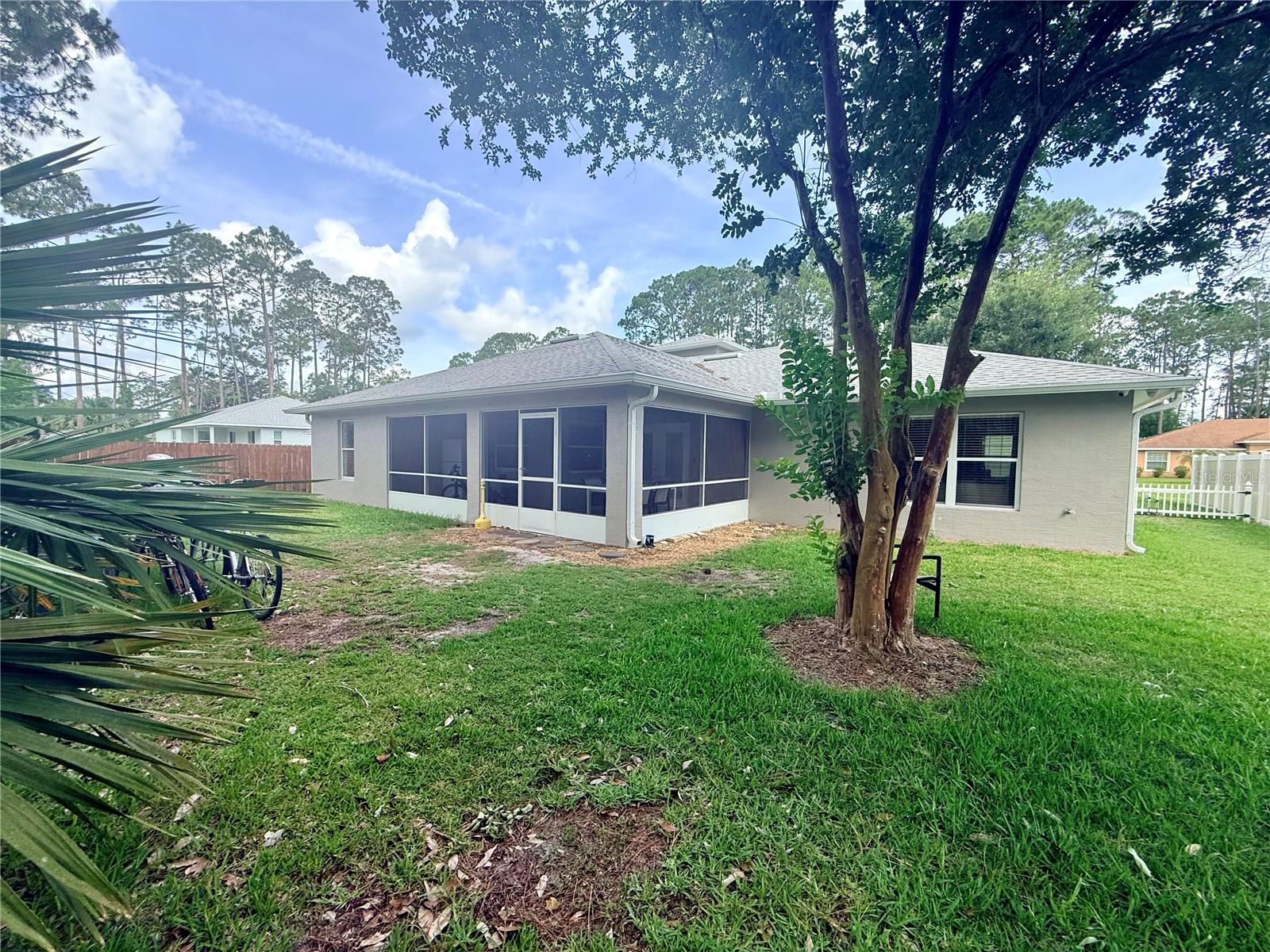 Rear view - 18 BURNING VIEW LN, PALM COAST